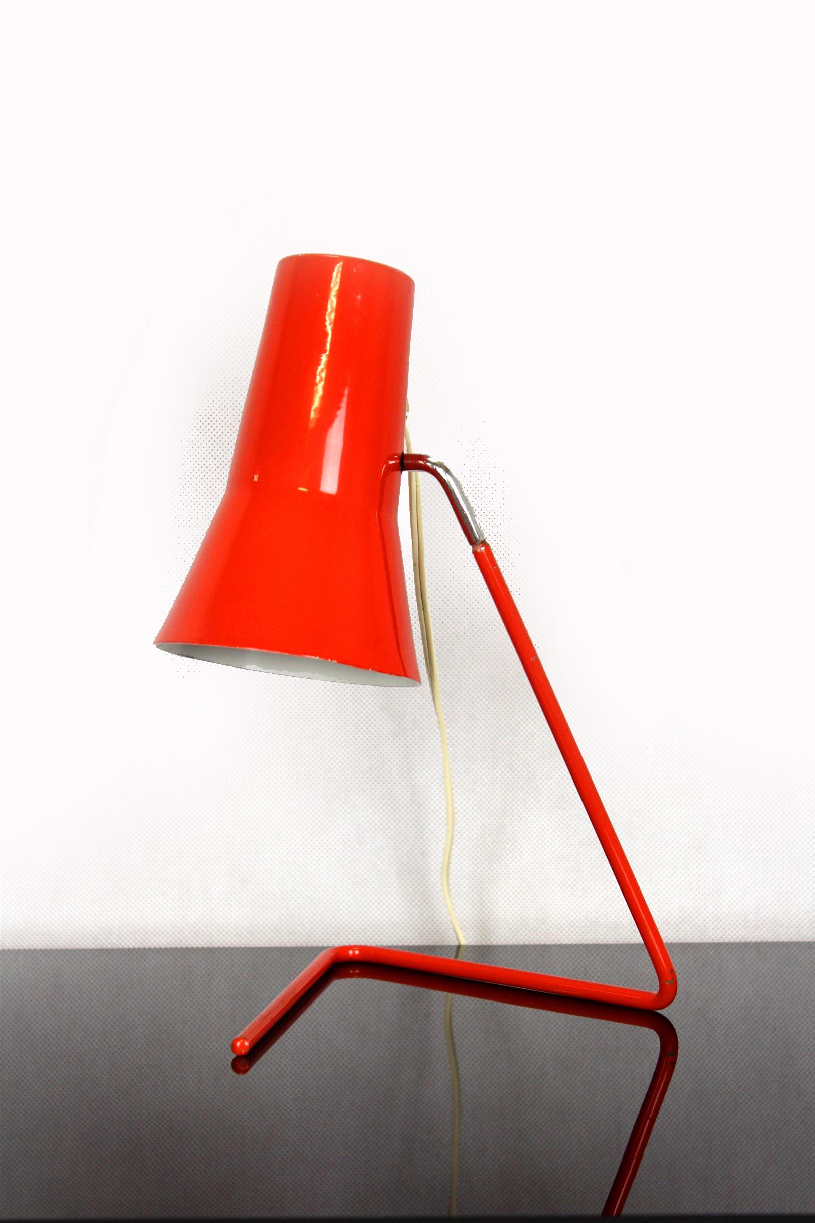 This red table lamp was manufactured by Drupol and designed by Josef Hurka in the mid 1960s. Original, good condition, fully functional.