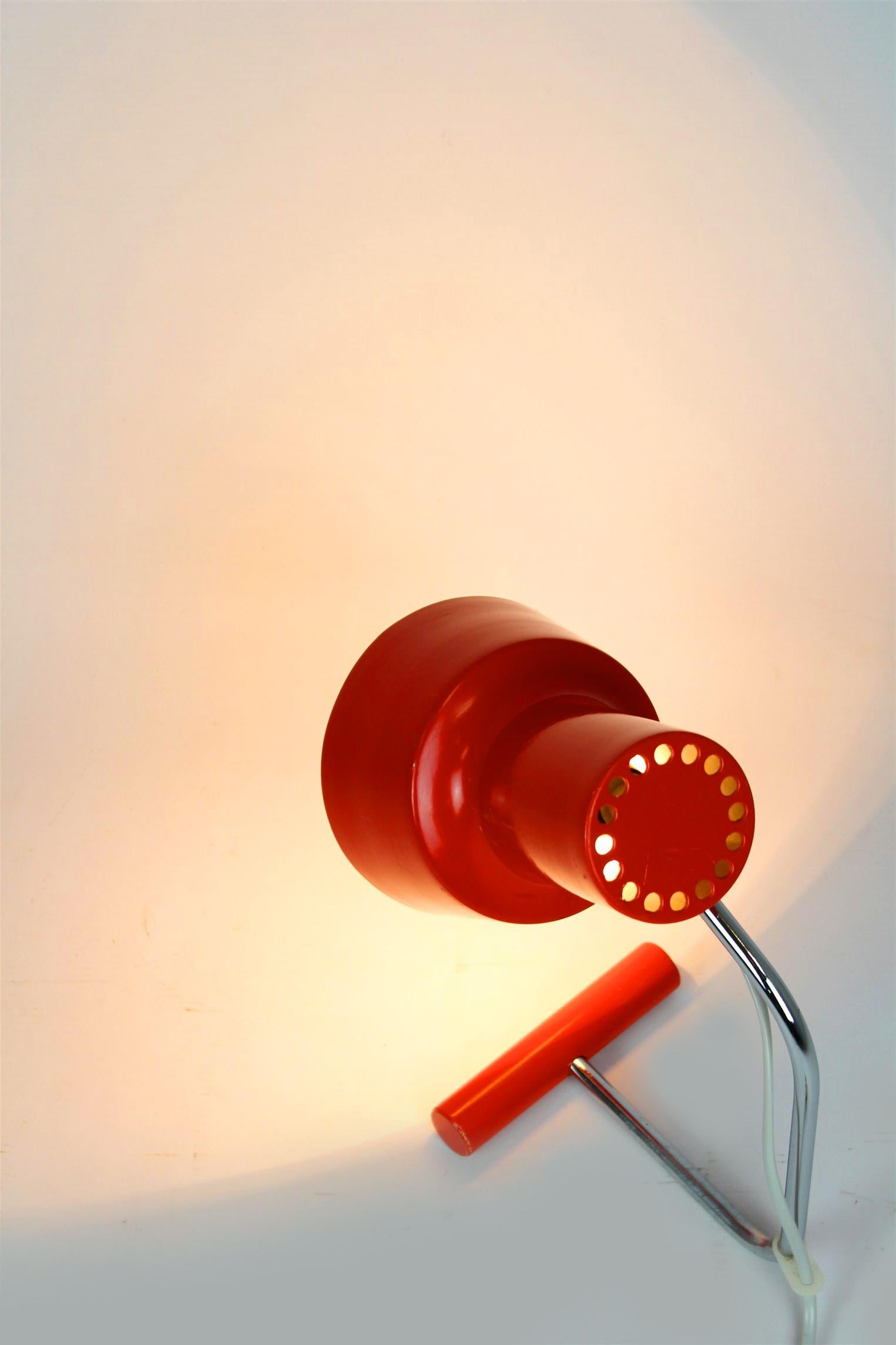 Rote Tischlampe von Josef Hurka für Napako, 1960er Jahre im Angebot 10