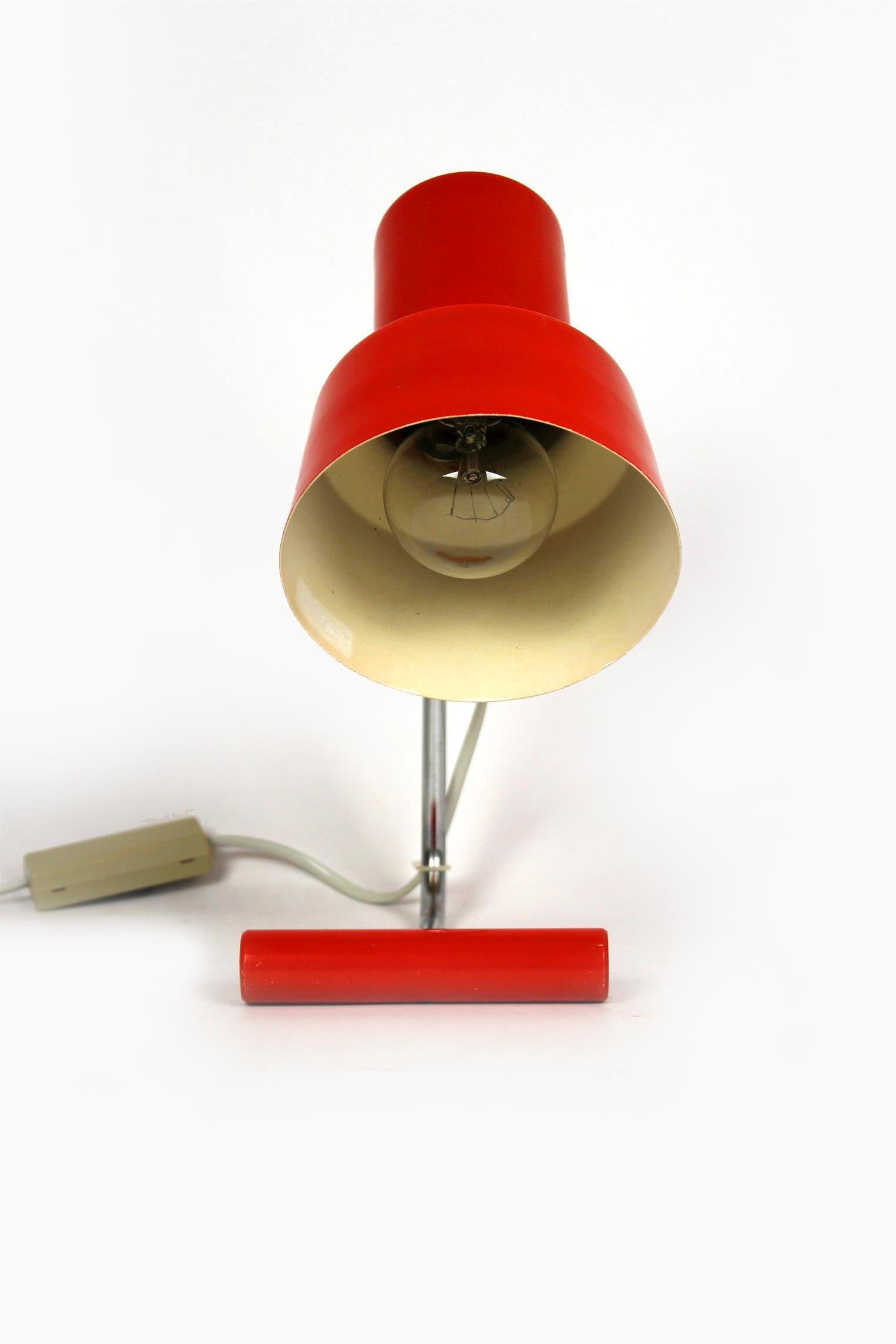 Rote Tischlampe von Josef Hurka für Napako, 1960er Jahre (20. Jahrhundert) im Angebot