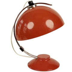 Lampada da tavolo rossa degli anni '70