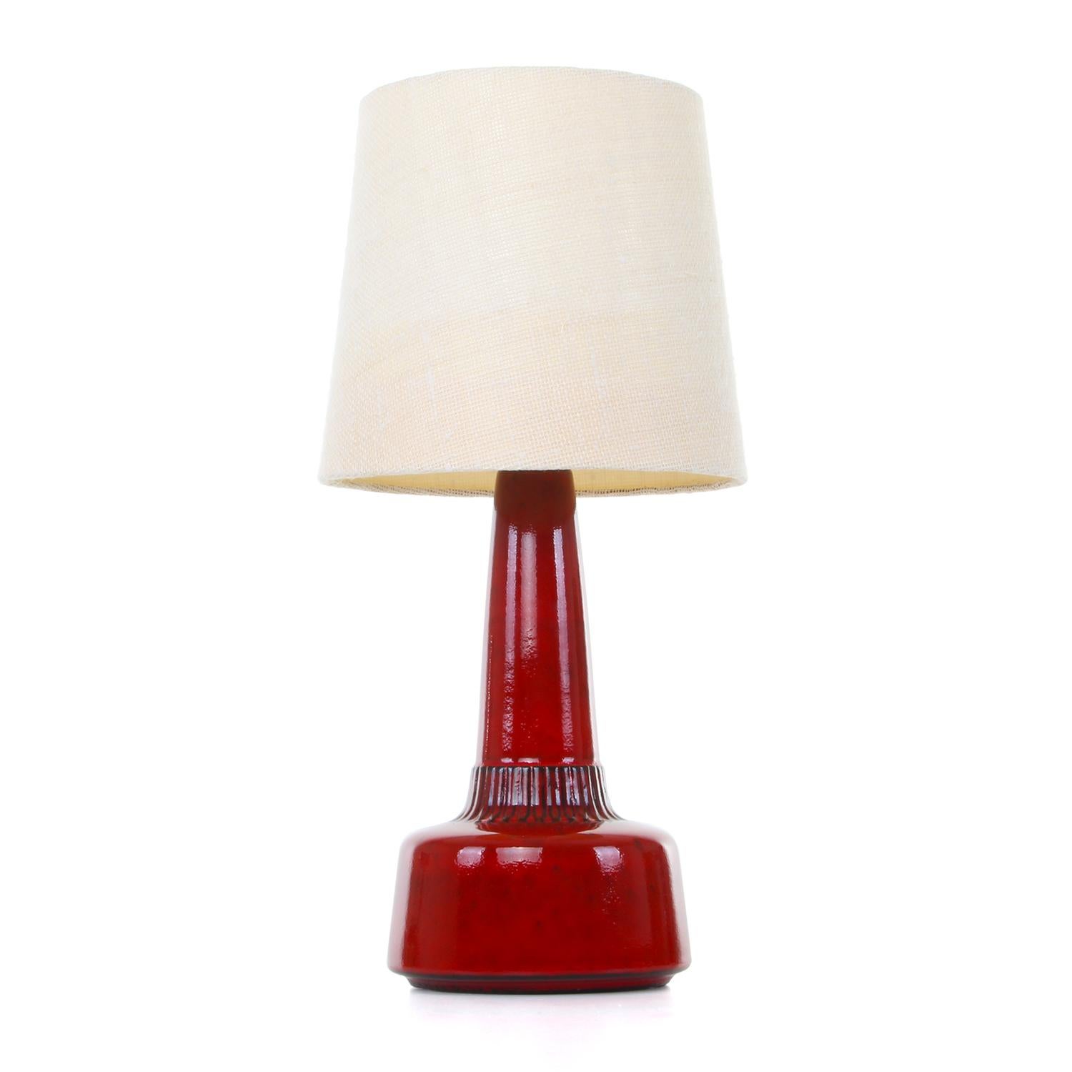 Scandinavian Modern Red Table Lamp No. 1080-2 by Einar Johansen for Soholm, 1960s, Shade Included
