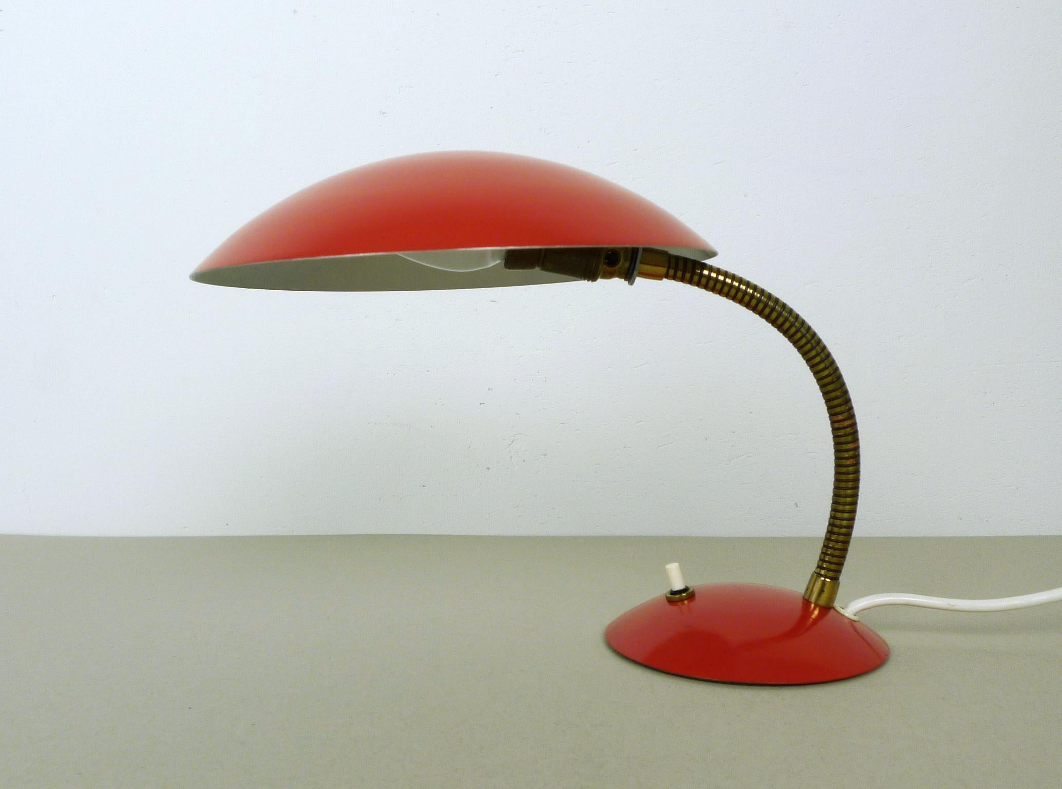 Red Table Lamp with Gooseneck, Germany, 1950s In Good Condition For Sale In Berlin, DE
