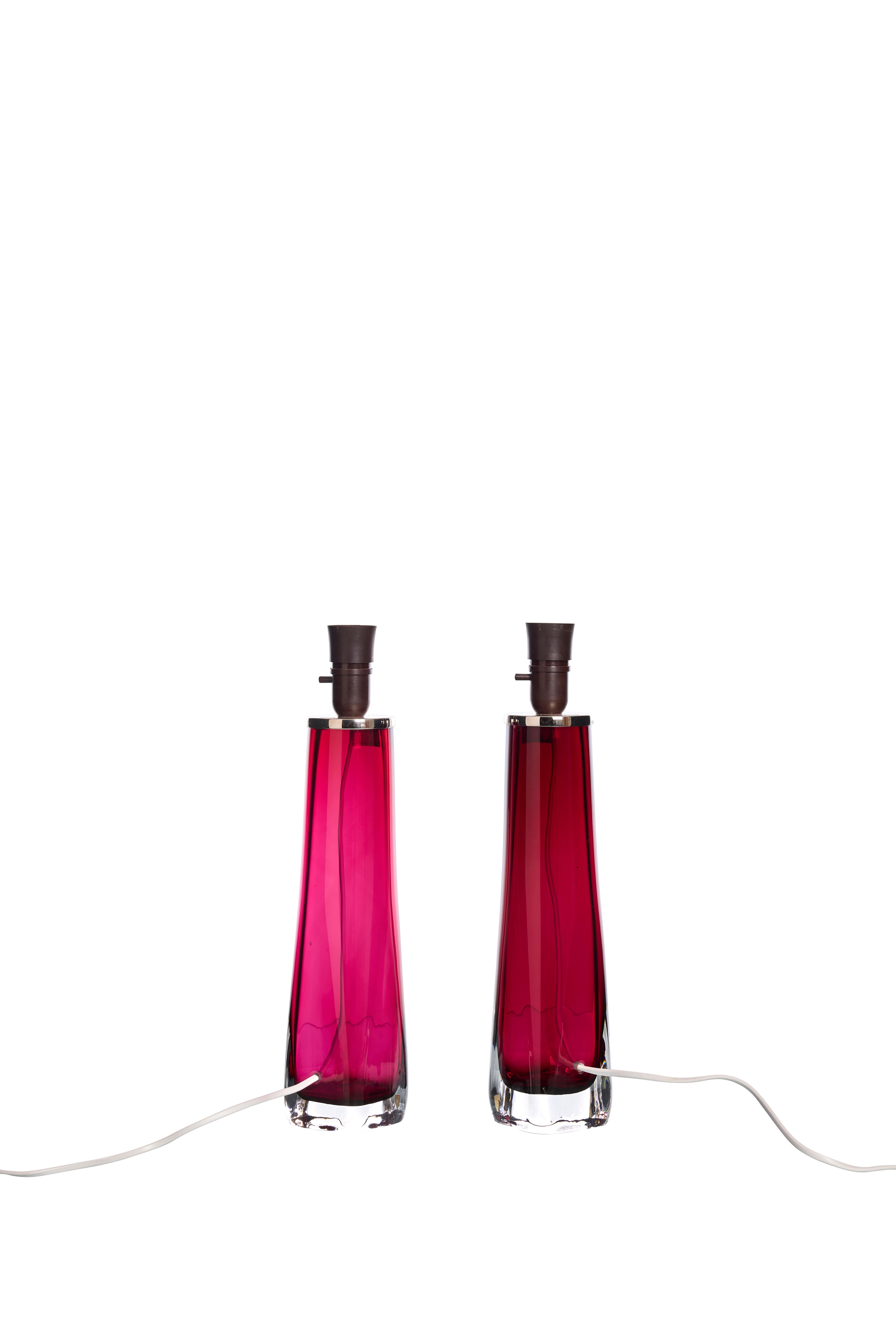 Lámparas de mesa rojas de Carl Fagerlund para Orrefors, Suecia, 1960, set de 2 Sueco en venta
