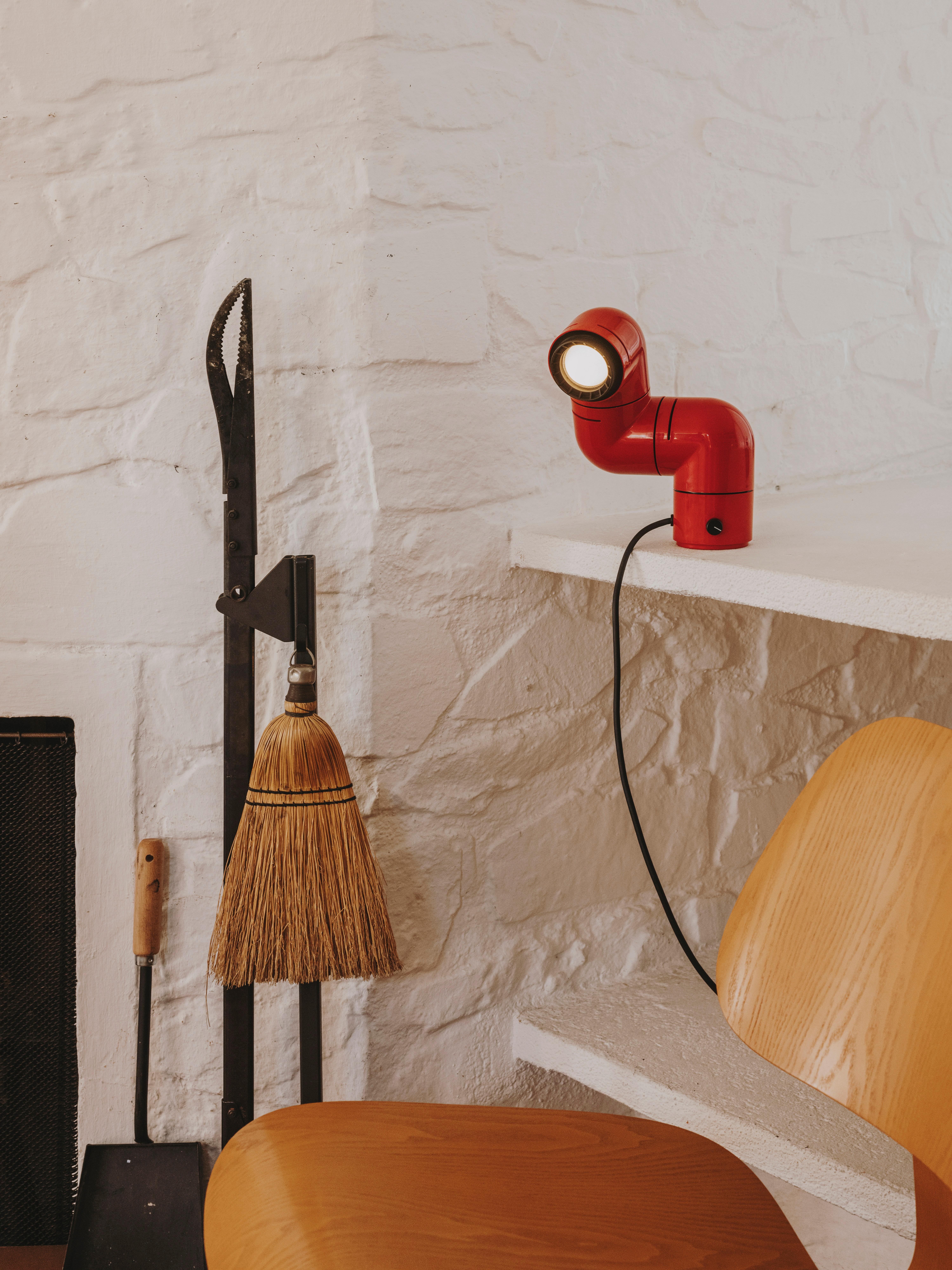 Lampe de table / applique Tatu rouge par André Ricard en vente 7