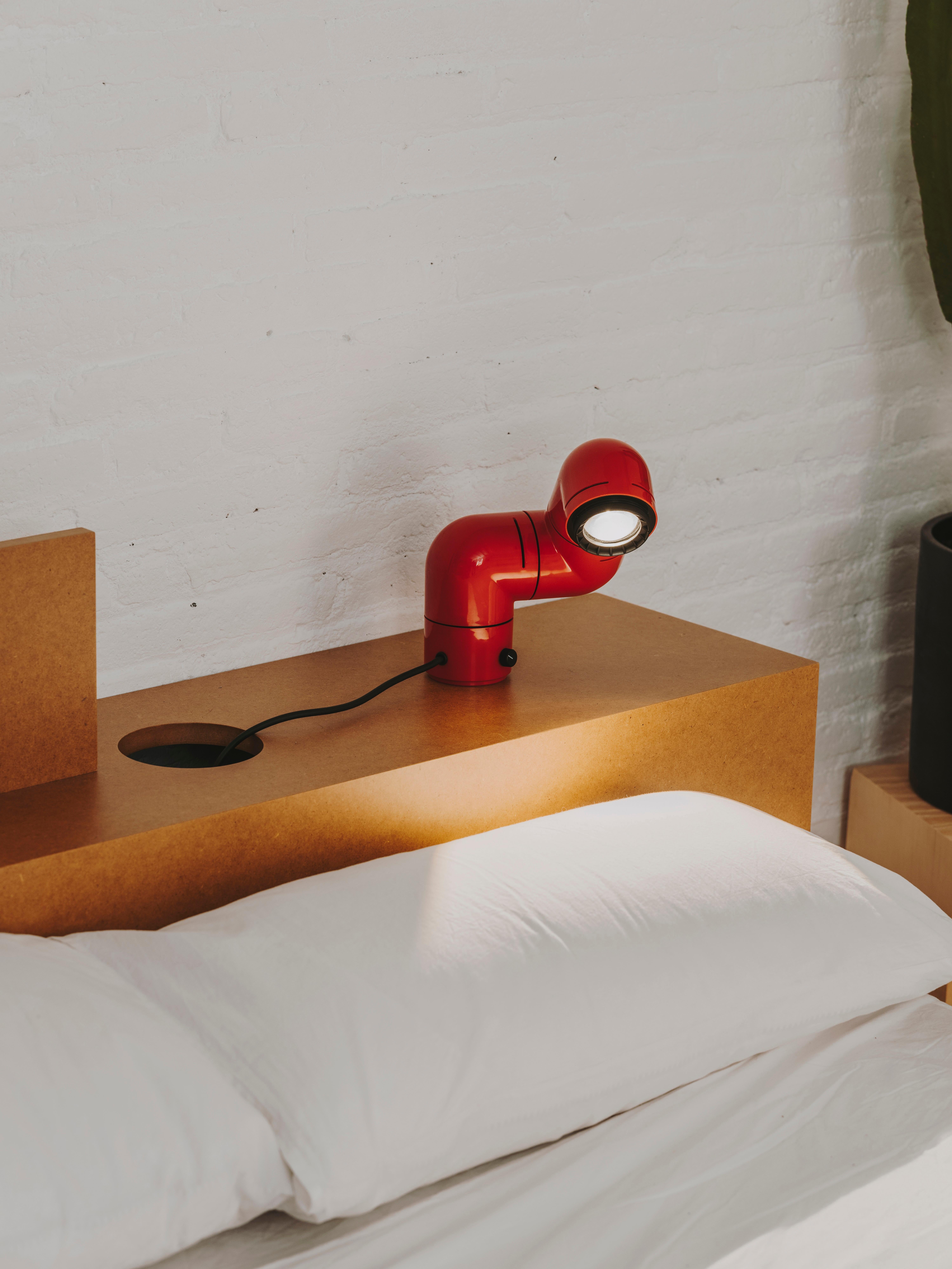 Lampe de table / applique Tatu rouge par André Ricard en vente 2