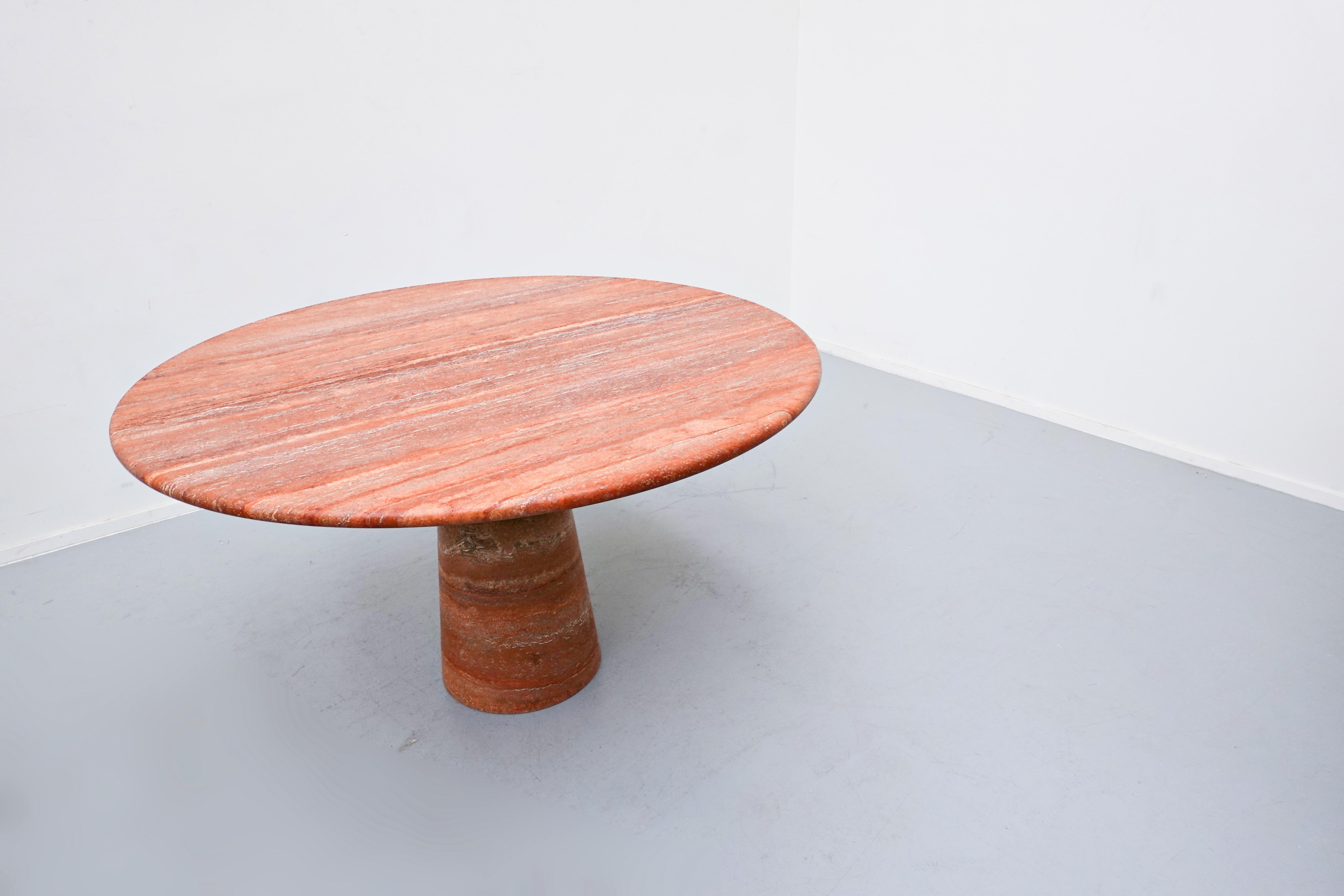 Italian Red Travertine Dining Table in Style of Angelo Mangiarotti, 1970s In Good Condition In Brussels, BE