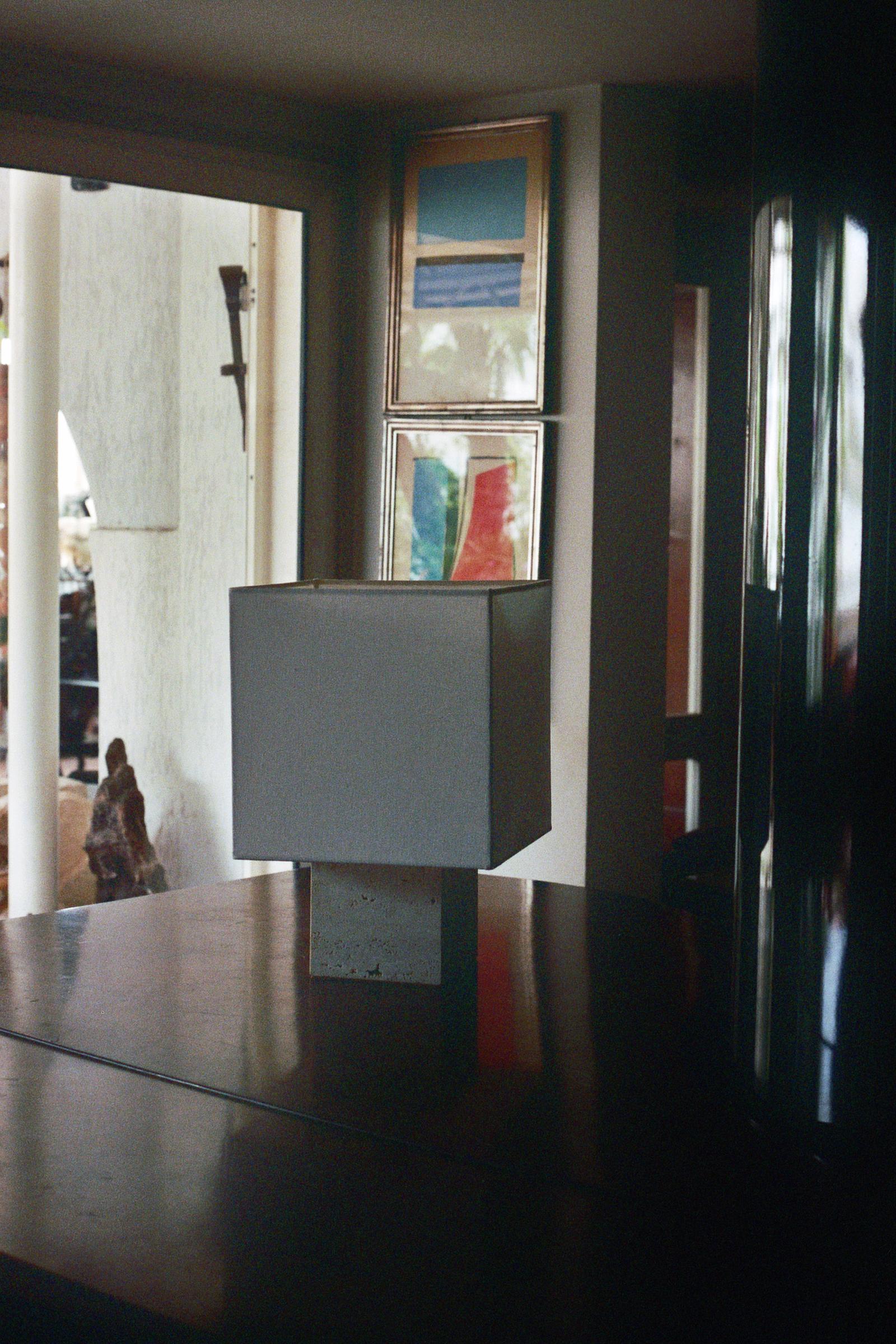 Red Travertine Small Roma 1 Square Table Lamp by NASSI In New Condition For Sale In Geneve, CH