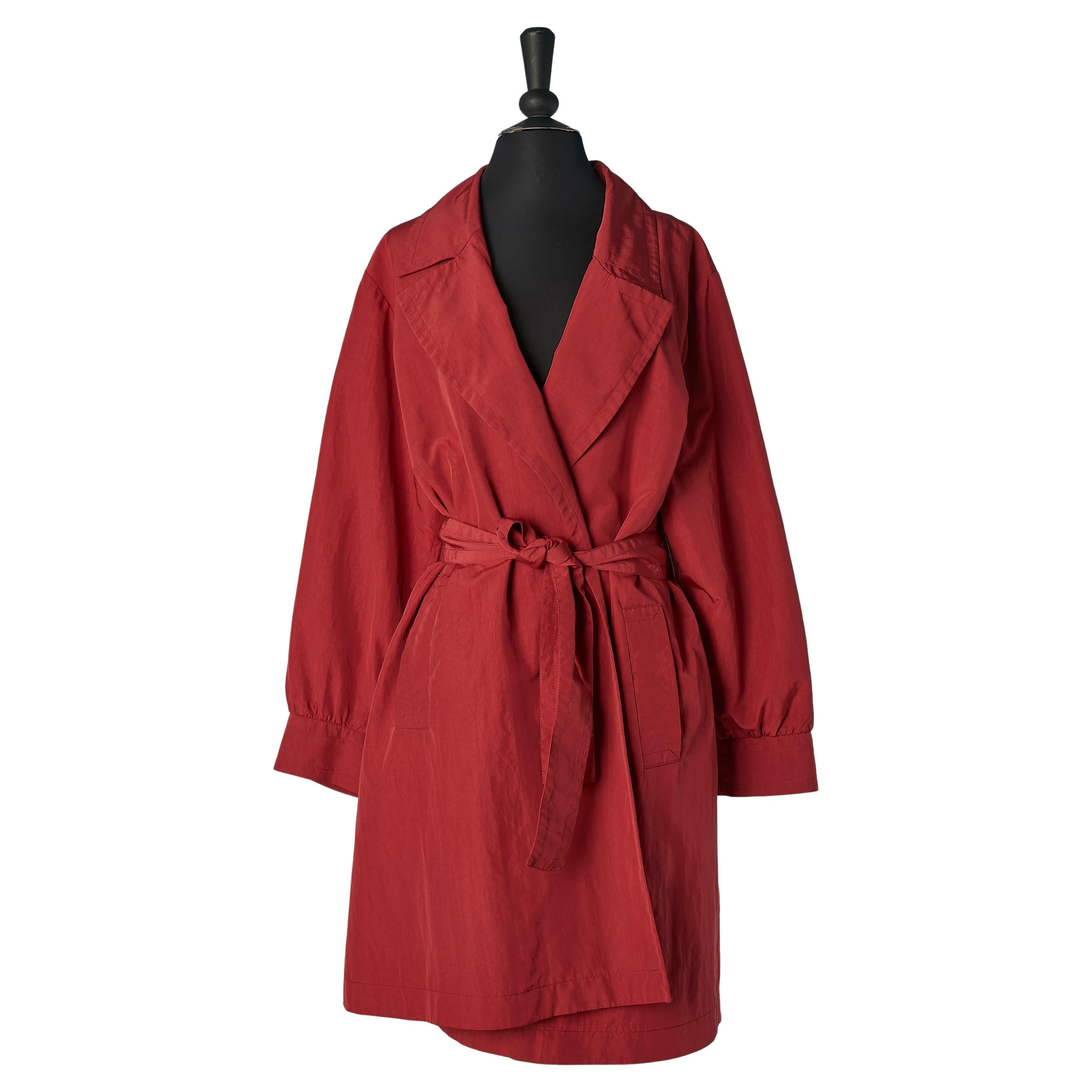Trench rosso con cintura Yves Saint Laurent Variante in vendita
