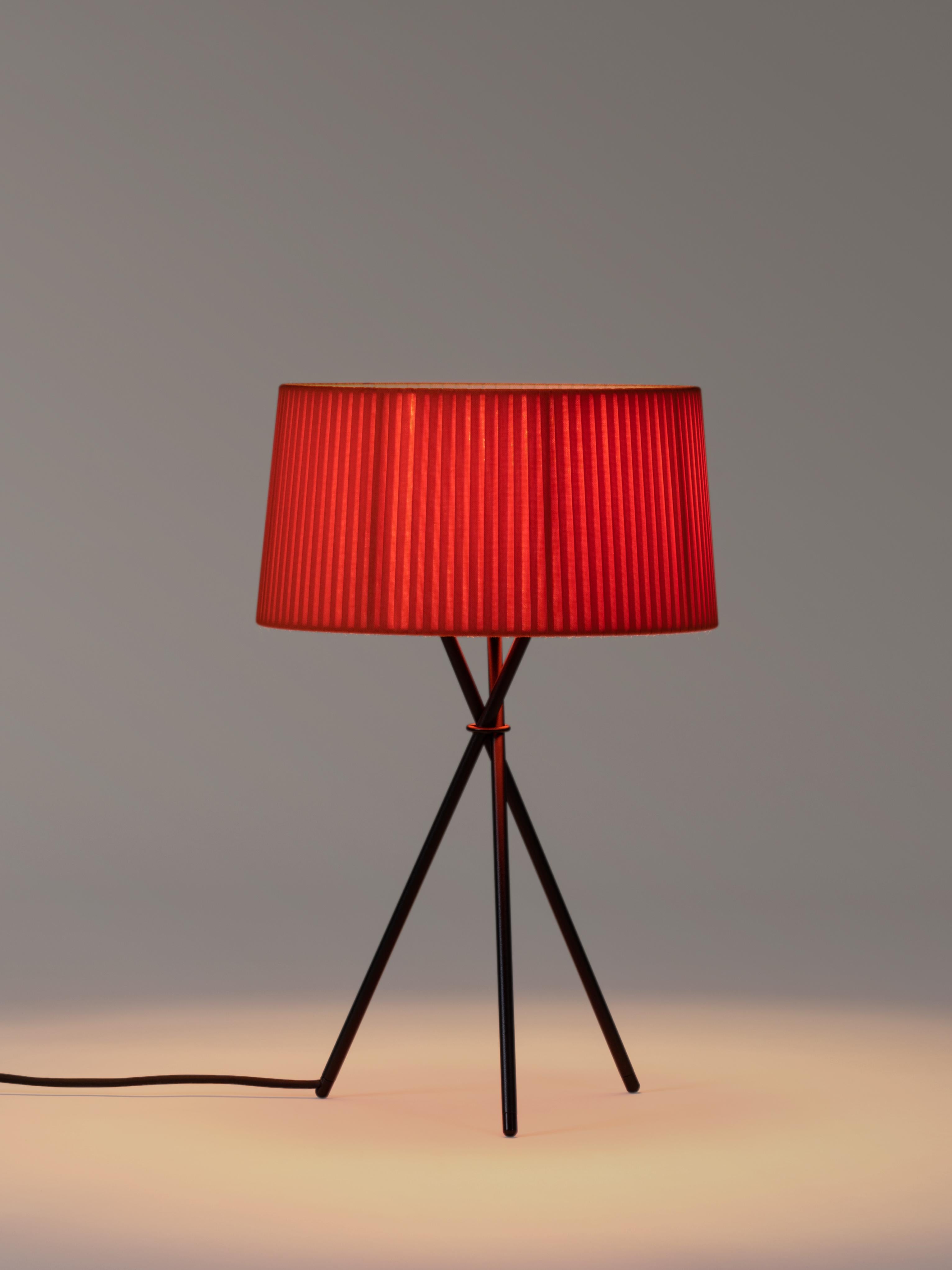 Lámpara de mesa Trípode M3 roja by Santa & Cole Moderno en venta