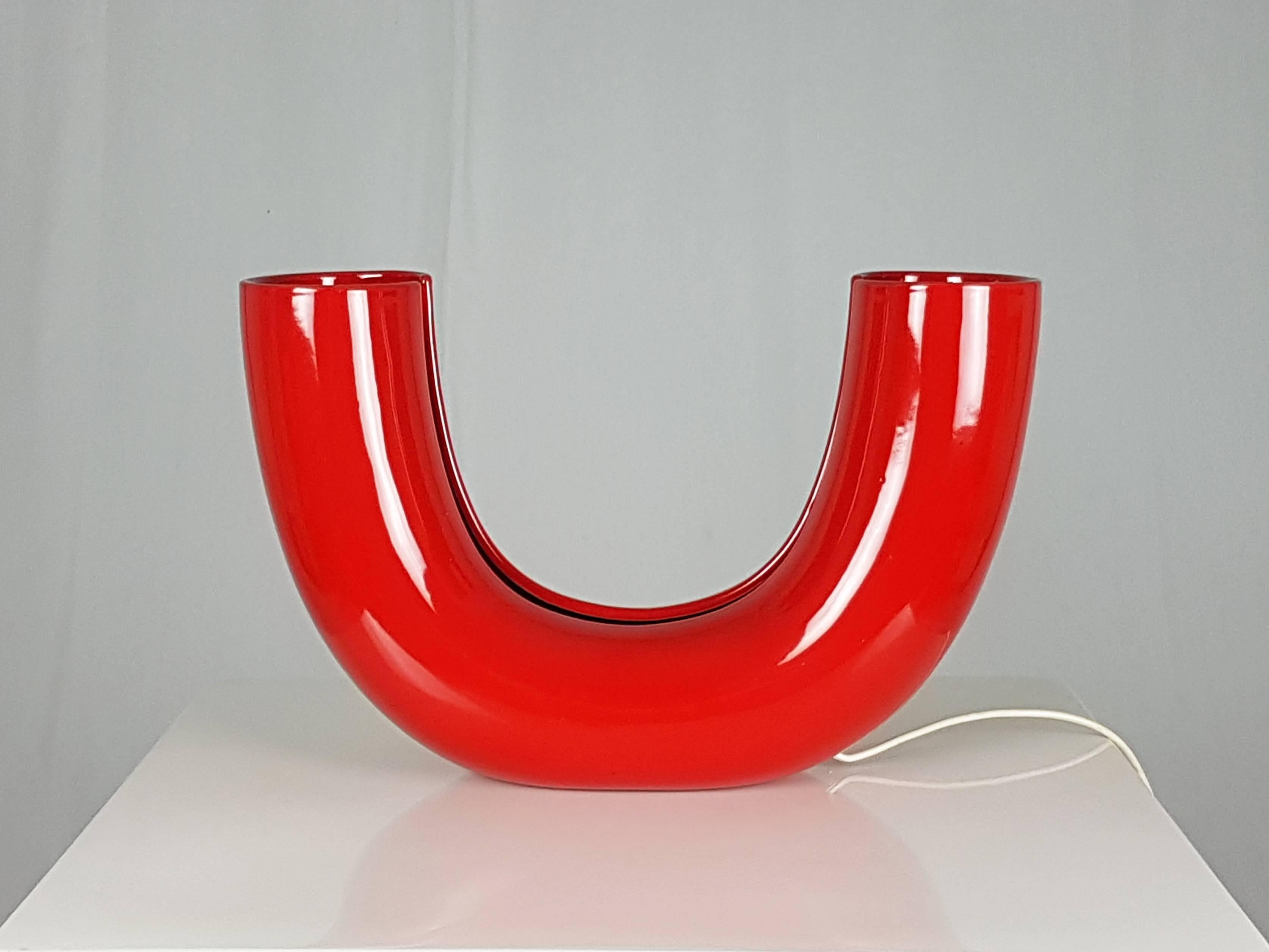 Ère spatiale Lampe de table Tubo rouge de Tomoko Tsuboi Ponzio pour Ceramica Franco Pozzi:: 1968 en vente