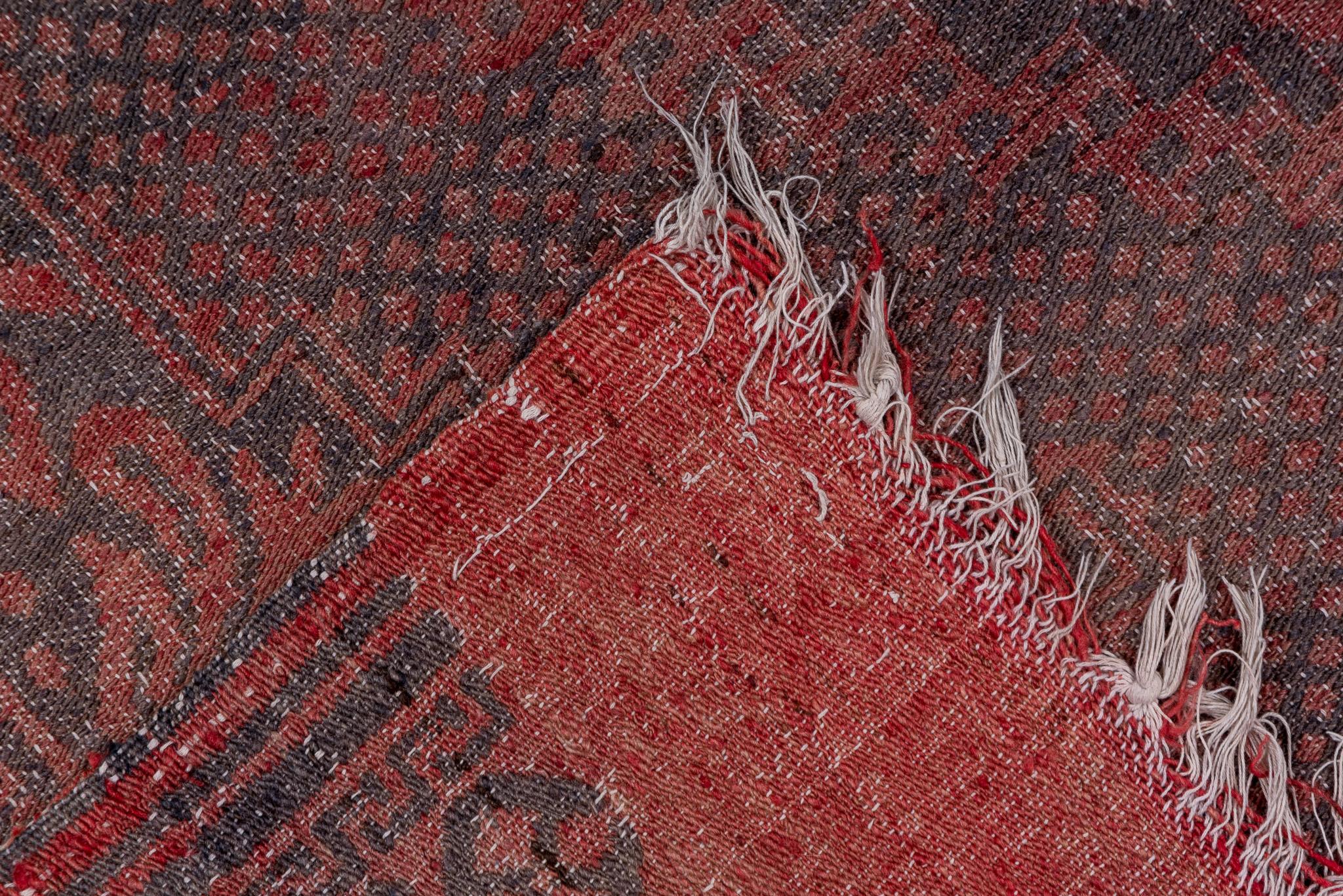 Rotes türkisches Flachgewebe des 20. Jahrhunderts, antik, ca. 1940 im Zustand „Gut“ im Angebot in New York, NY