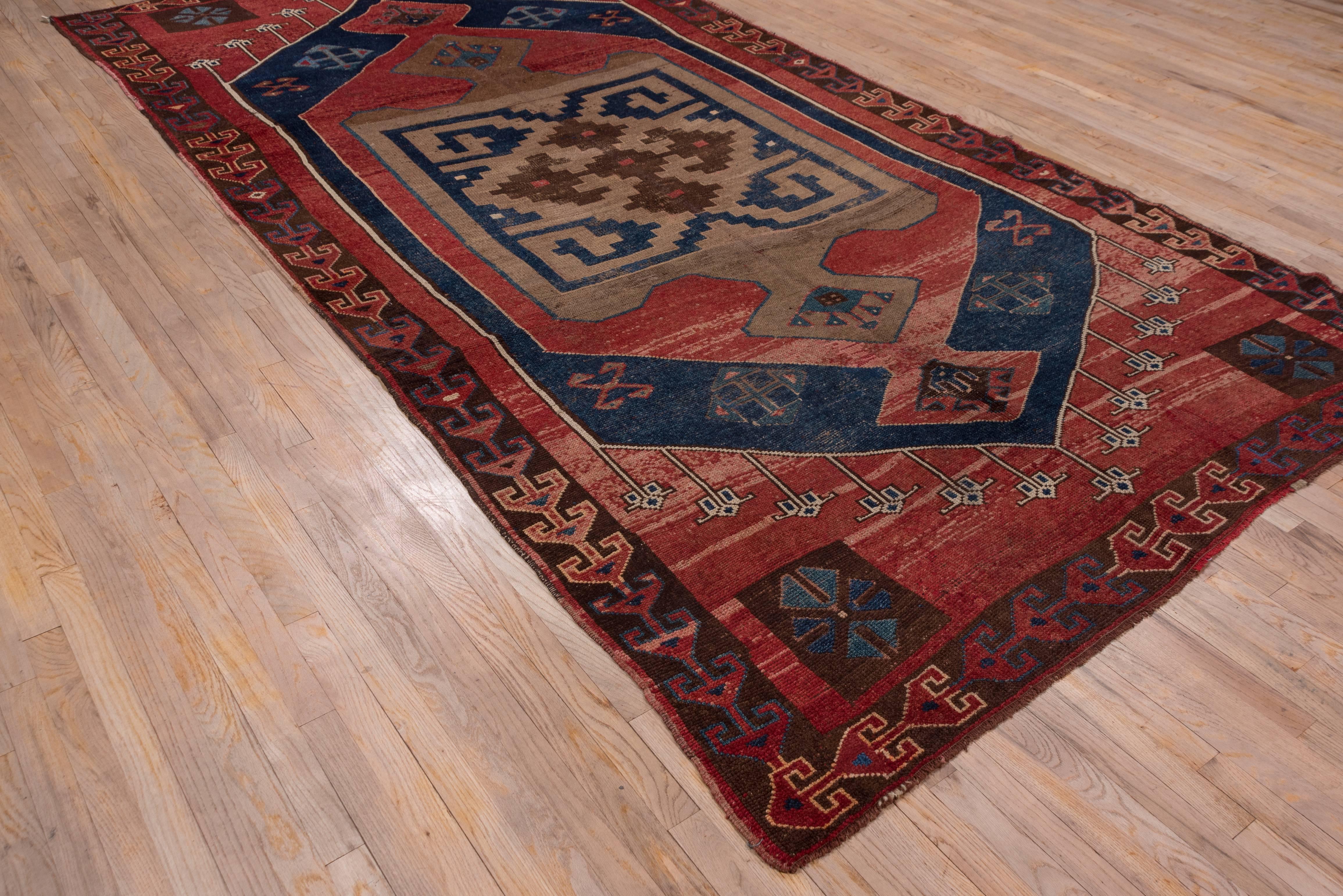 Red Turkish Kars Carpet, circa 1940s For Sale 1