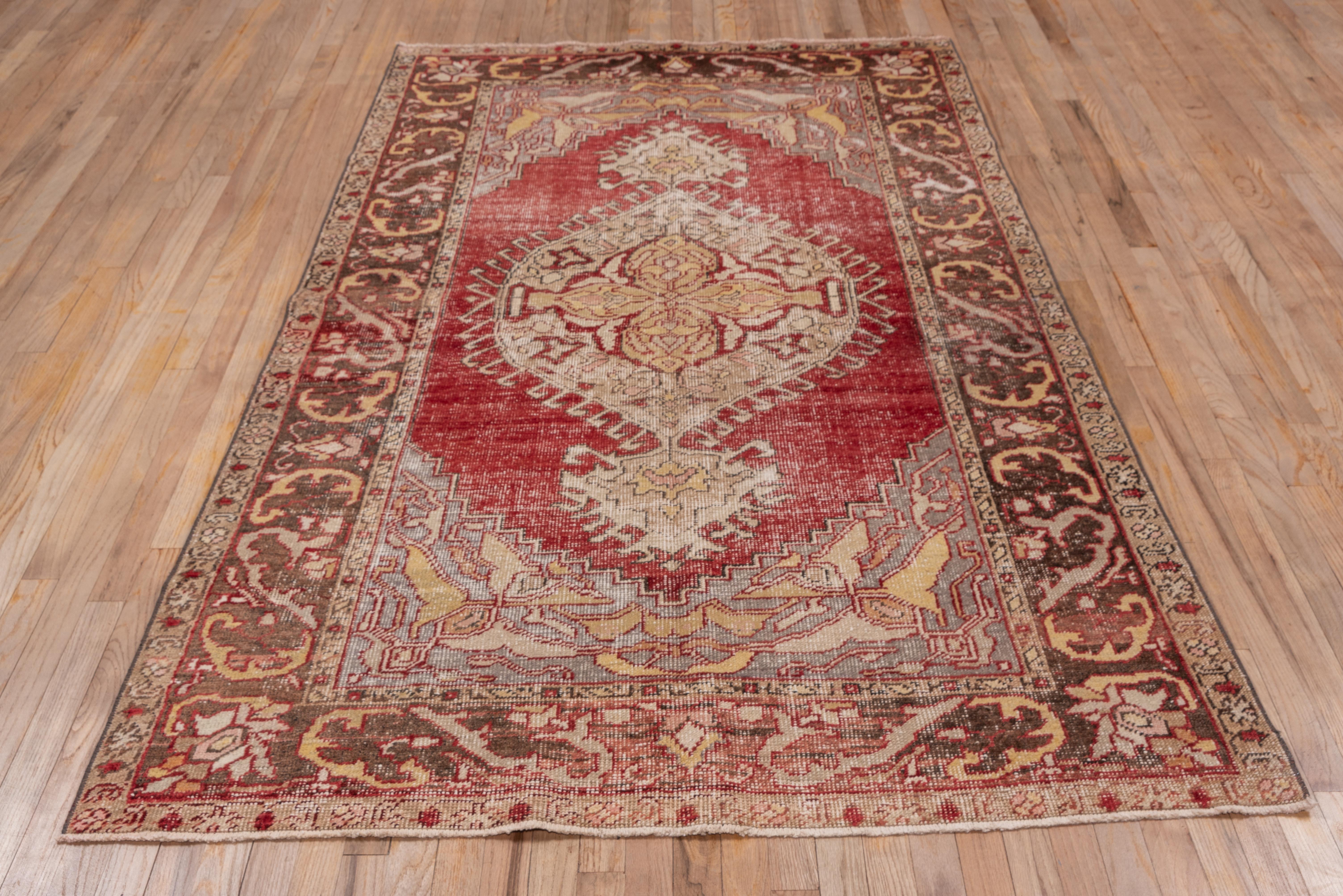 Red Turkish Oushak Rug, Brown Borders In Good Condition For Sale In New York, NY