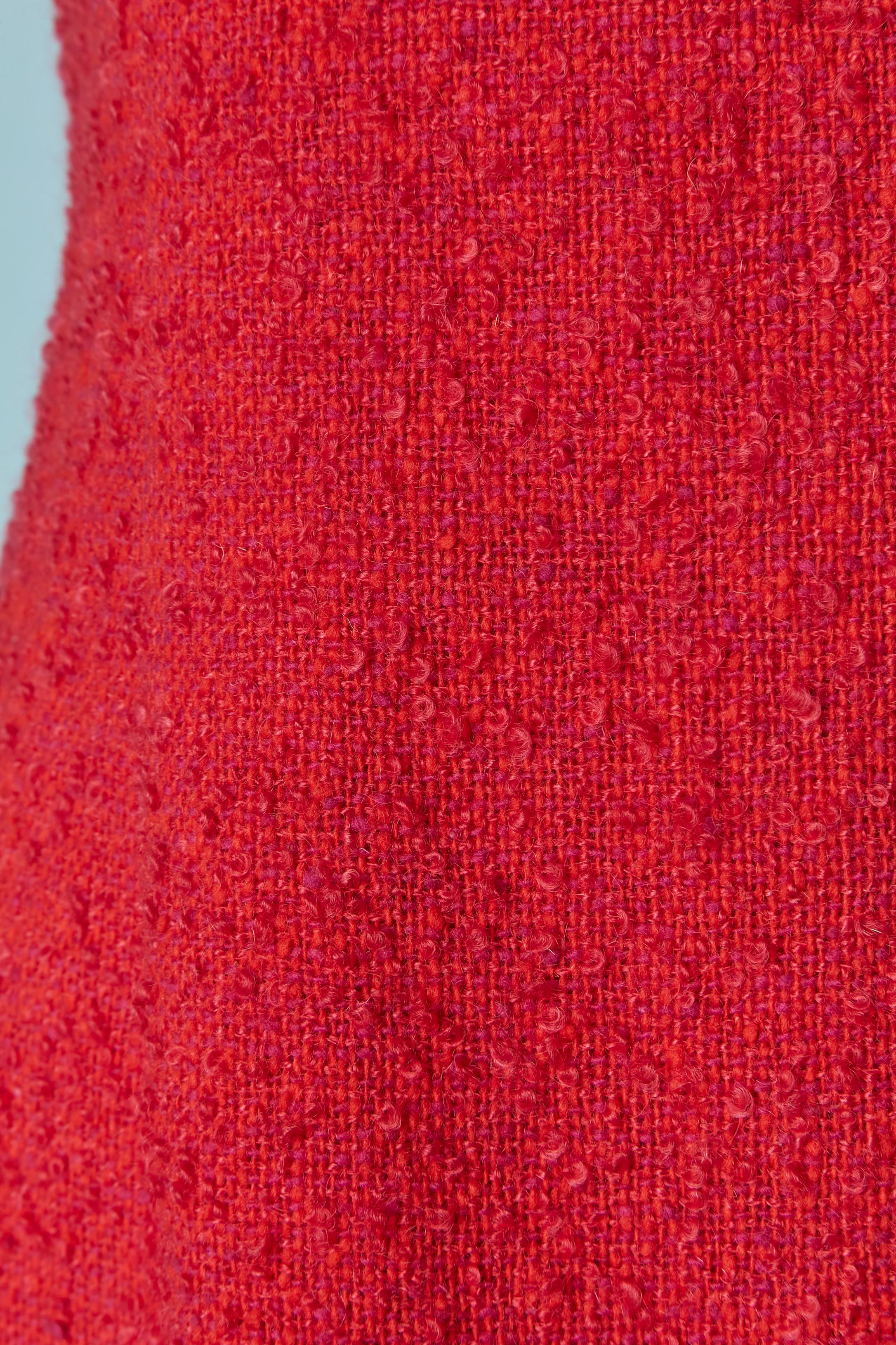 Red tweed bouclette sleeveless dress Versus By Gianni Versace In Excellent Condition For Sale In Saint-Ouen-Sur-Seine, FR