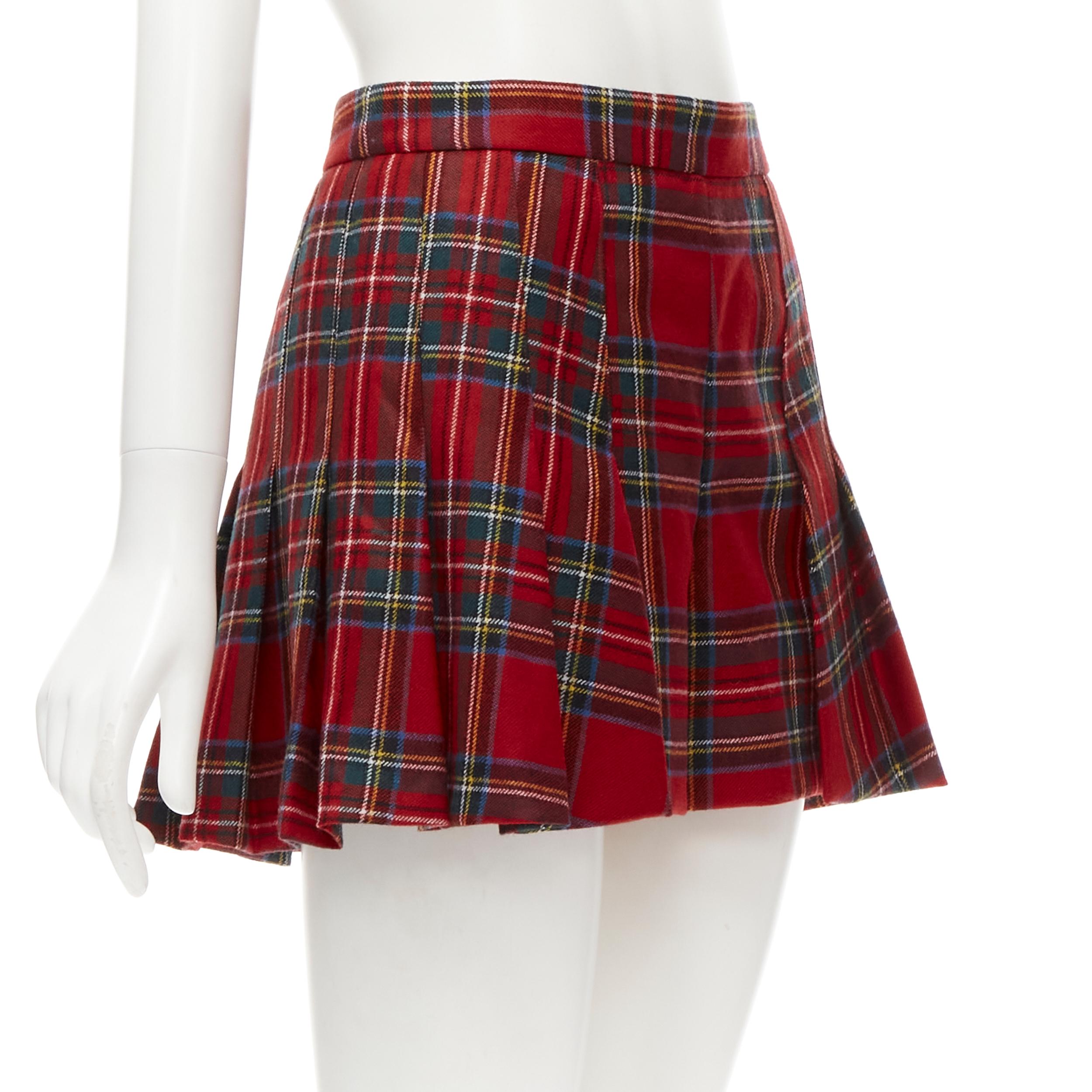 RED VALENTINO 100% virgin woo red tartan plaid high waist skorts IT38 XS
Reference: AAWC/A00367
Brand: Red Valentino
Designer: Pier Paolo Piccioli
Material: Virgin Wool
Color: Red
Pattern: Plaid
Closure: Zip
Made in: Romania

CONDITION:
Condition: