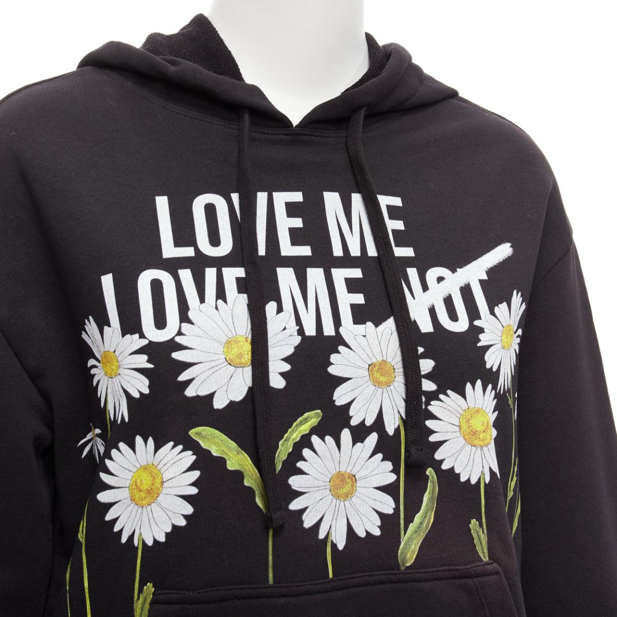 RED VALENTINO black cotton blend Love Me Not daisy print pocketed hoodie XS
Reference: AAWC/A00803
Brand: Red Valentino
Material: Cotton, Blend
Color: Black
Pattern: Floral
Closure: Slip On
Made in: Turkey

CONDITION:
Condition: Good, this item was