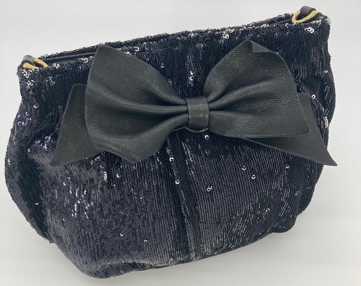 RED Valentino Black Sequin Leather Bow Clutch In Excellent Condition For Sale In Philadelphia, PA