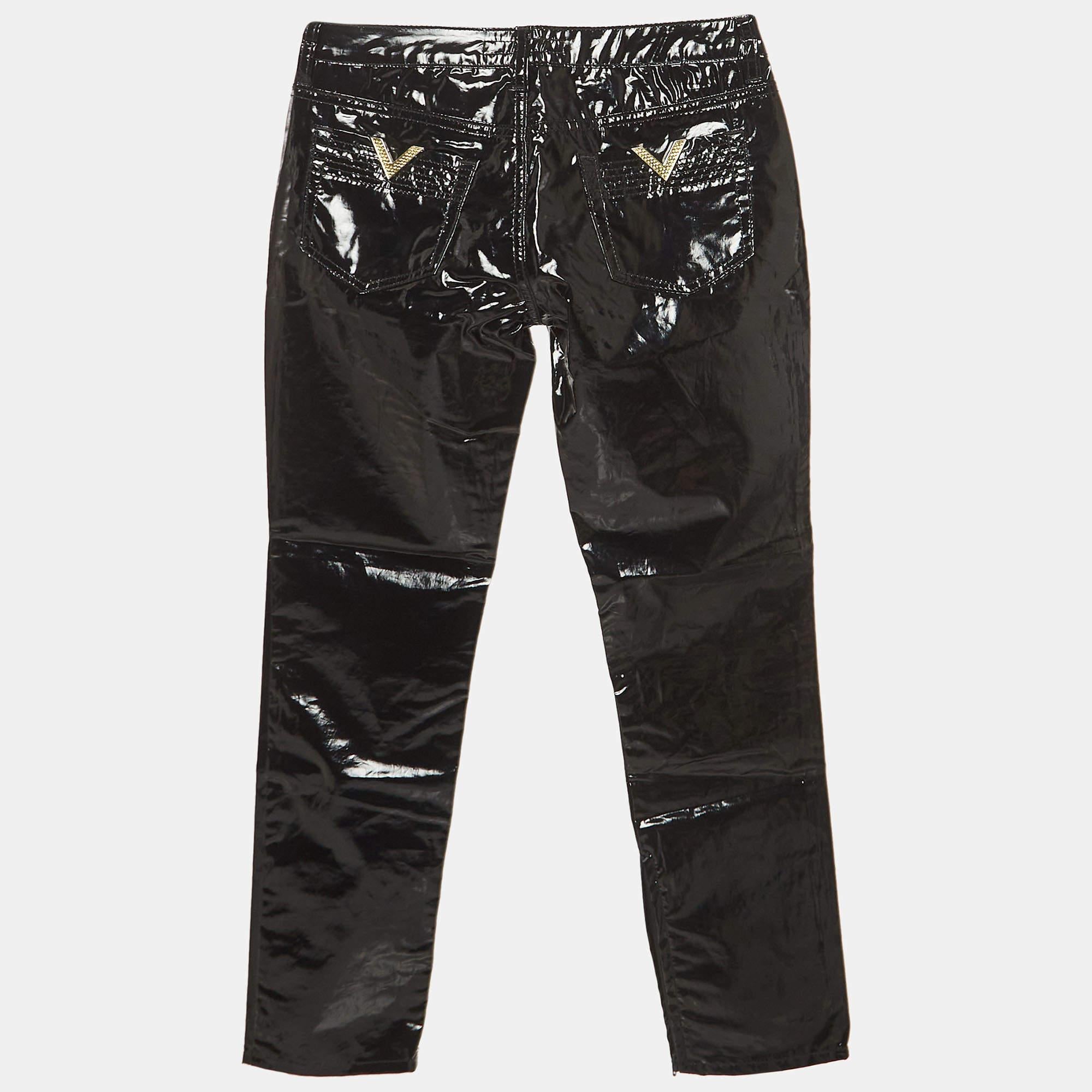 Hosen wie diese sind die beste Ergänzung für Ihre Garderobe. Sie sind aus tollen Stoffen gefertigt und haben eine hervorragende Passform.