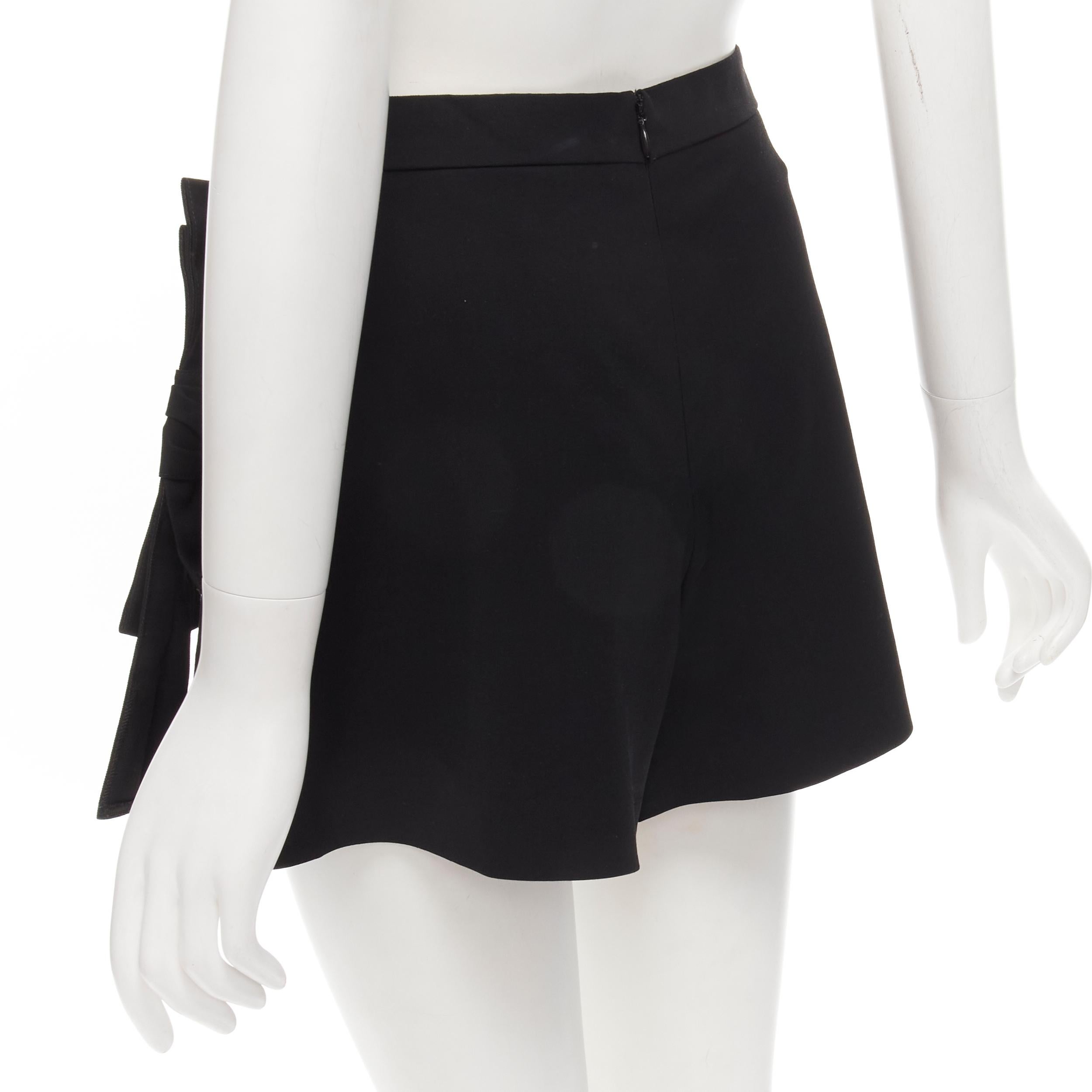 RED VALENTINO black viscose virgin wool XL bow high waist shorts IT38 XS For Sale 3