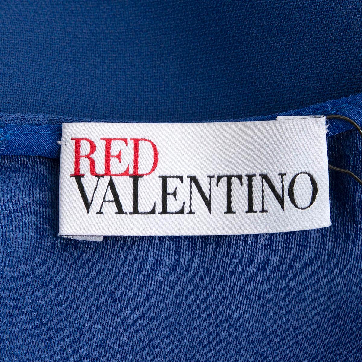 RED VALENTINO blue silk CAPE-EFFECT CREPE MAXI Dress 42 M In Excellent Condition For Sale In Zürich, CH