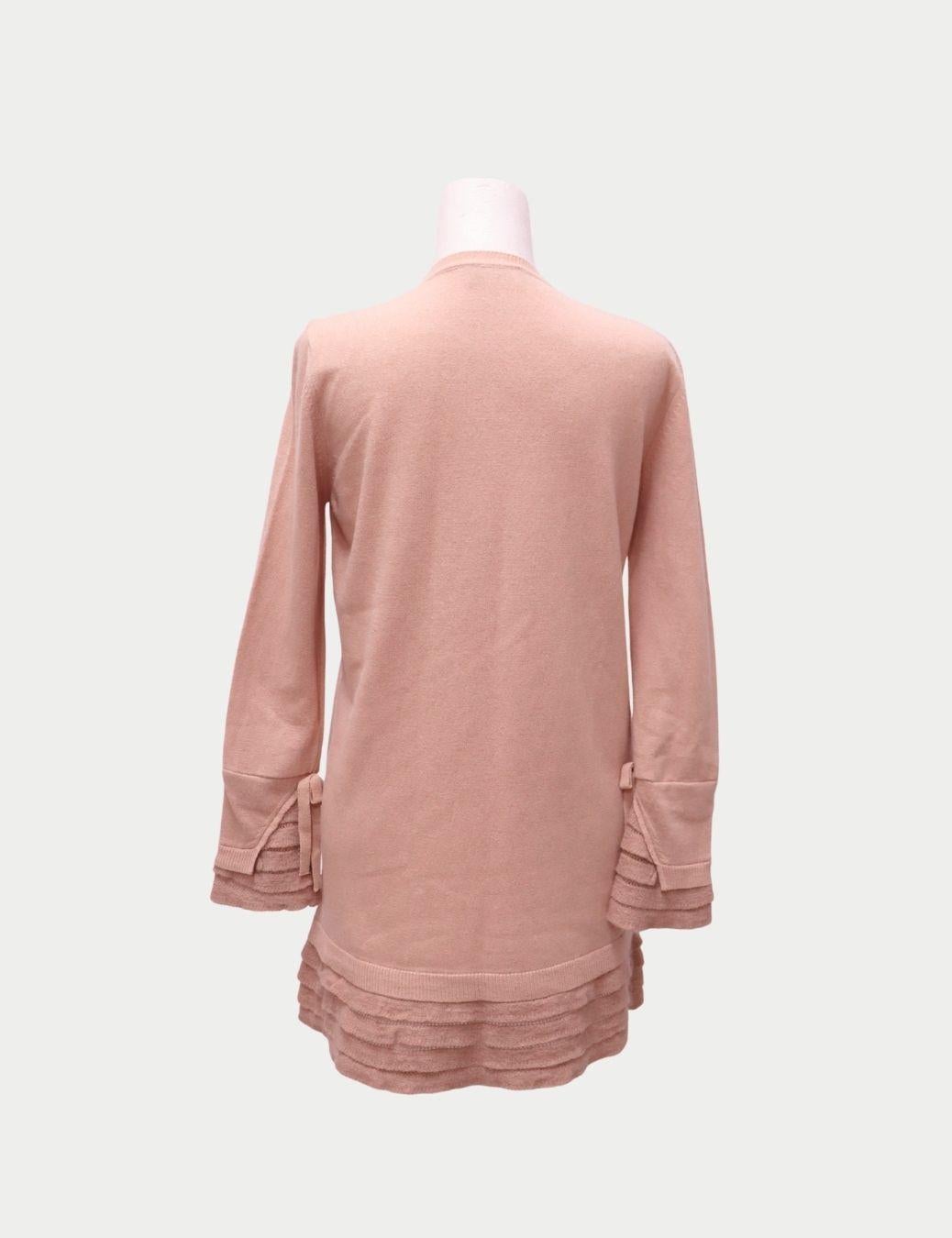 Maglione in maglia rosa Valentino con dettaglio sull'orlo a strati - L.A. In condizioni buone in vendita a Amman, JO