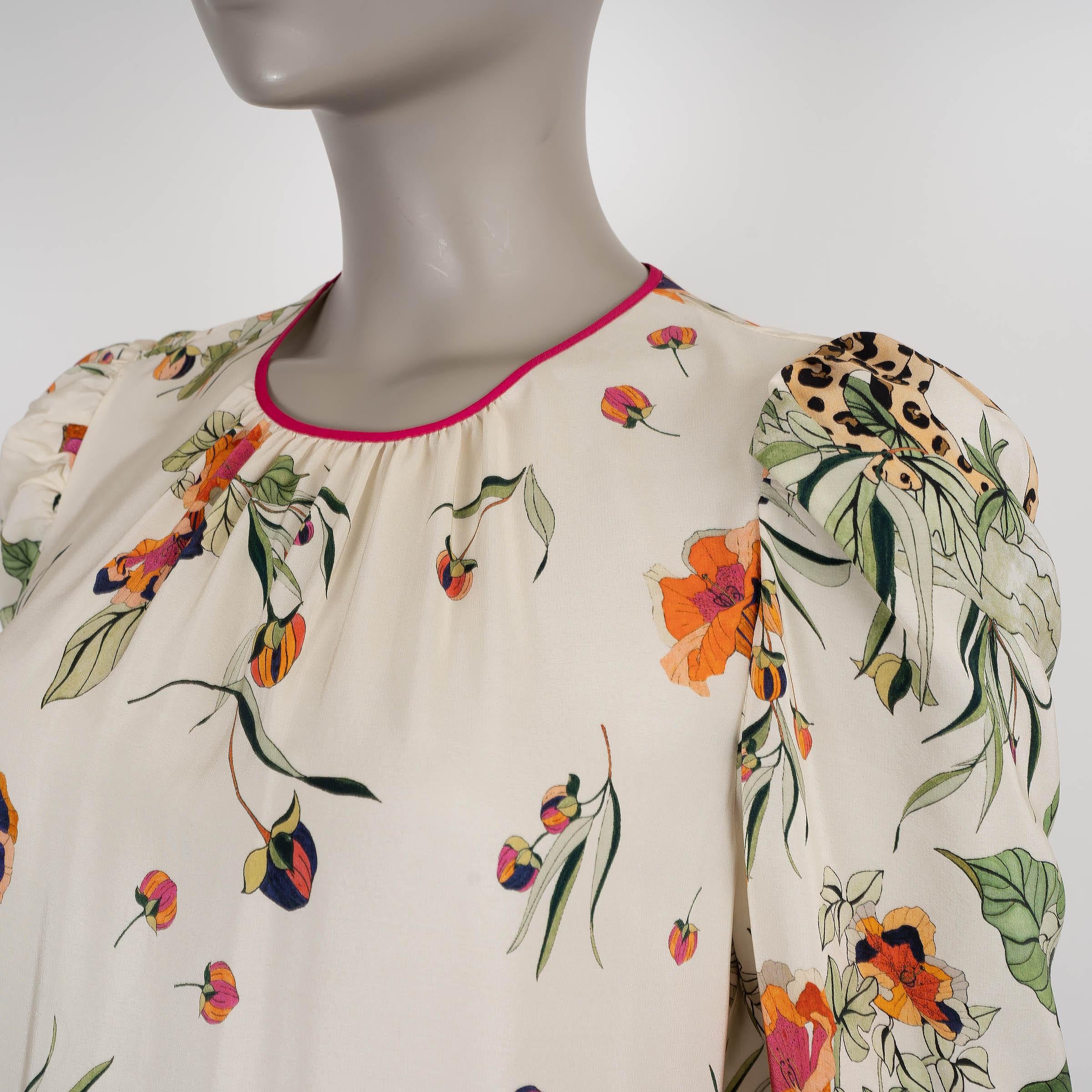 RED VALENTINO cream silk 2020 JUNGLE PRINT GATHERED MIDI Dress 44 L In condizioni ottime in vendita a Zürich, CH