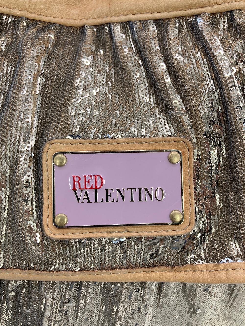  Rote Valentino Goldfarbene Pailletten-Rüschentasche im Angebot 3
