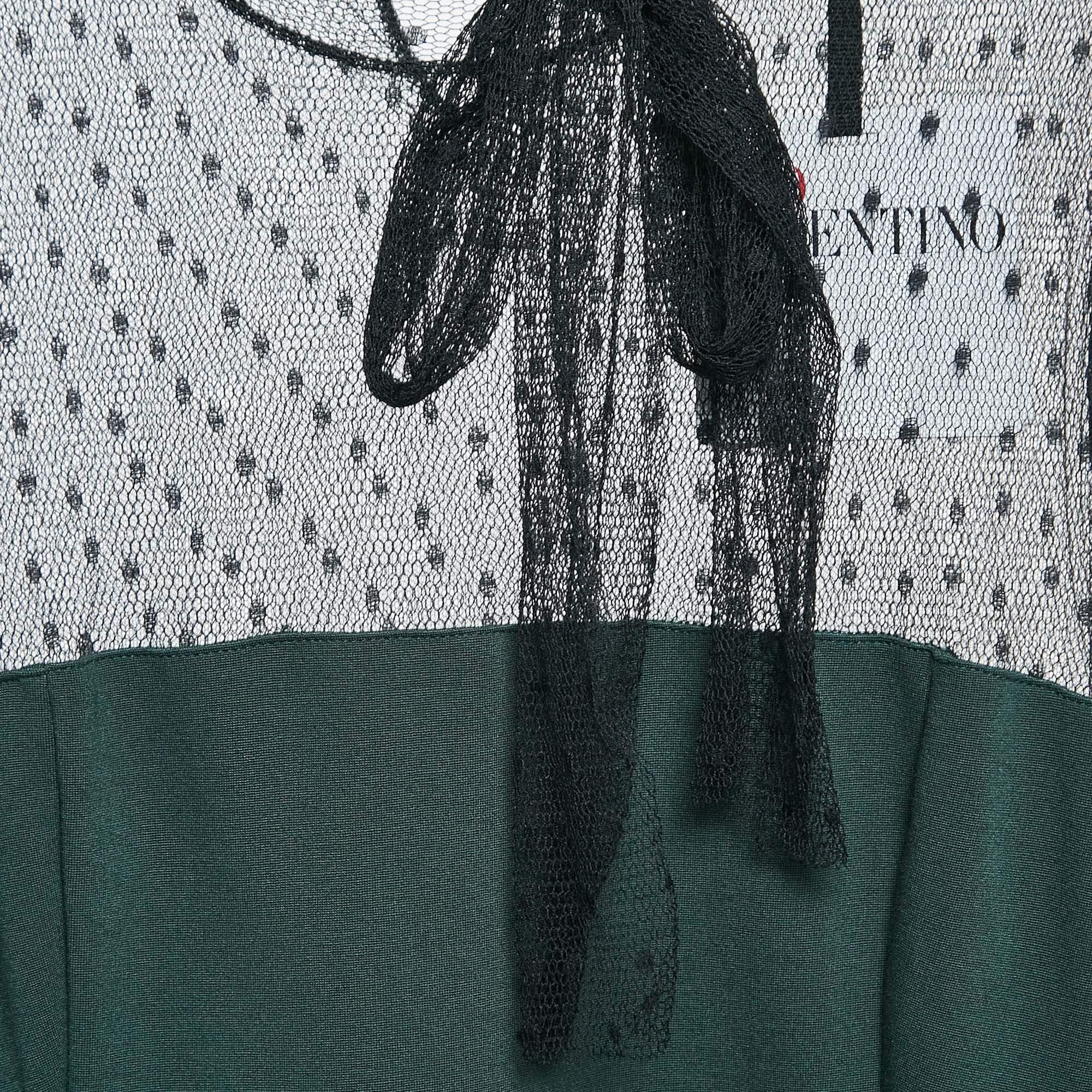 RED Valentino Green/Black Jersey and Lace High Neck Mini Dress L In Excellent Condition For Sale In Dubai, Al Qouz 2