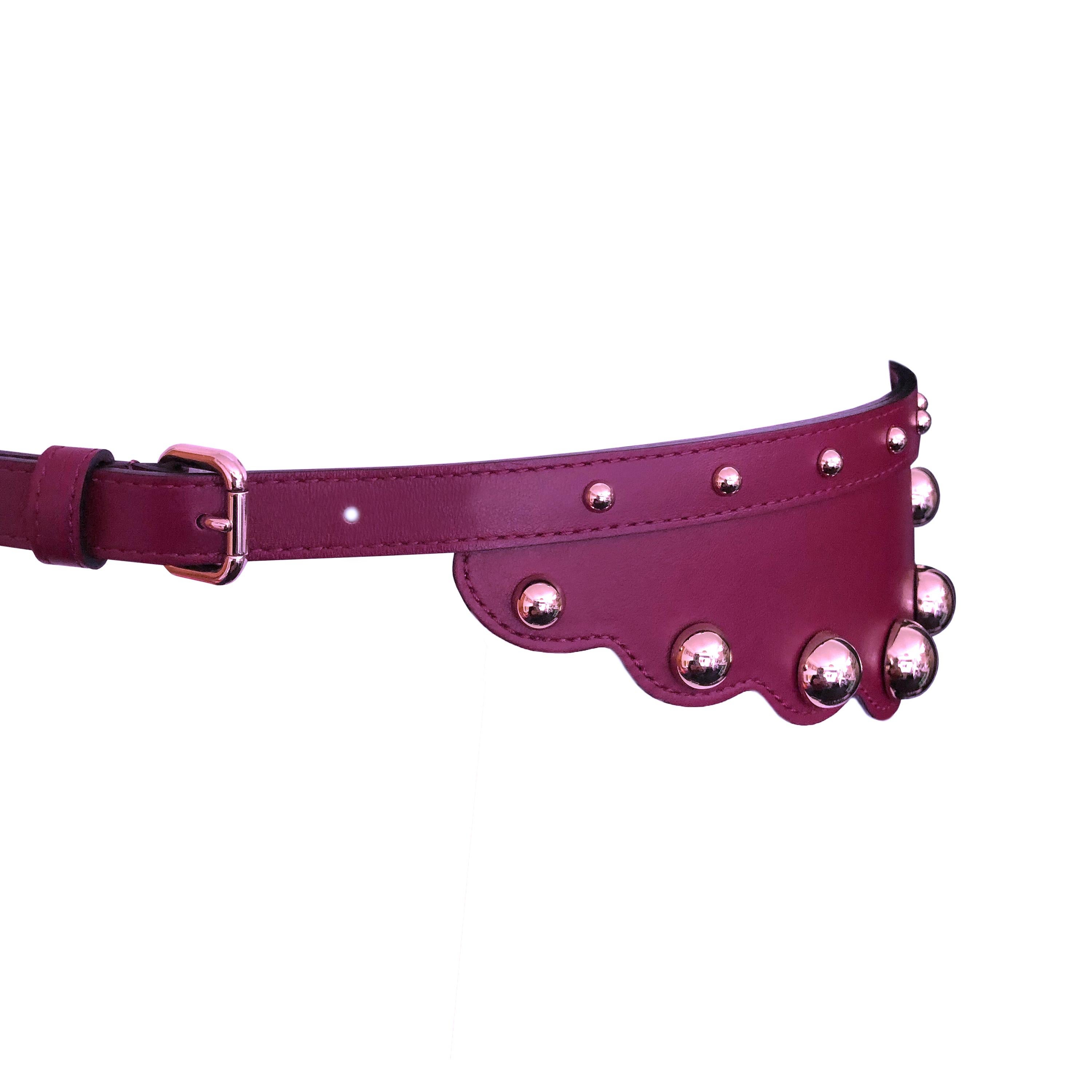 Donna Valentino - Cintura in pelle - Rosso scuro + borchie in ottone - Nuova con etichetta in vendita