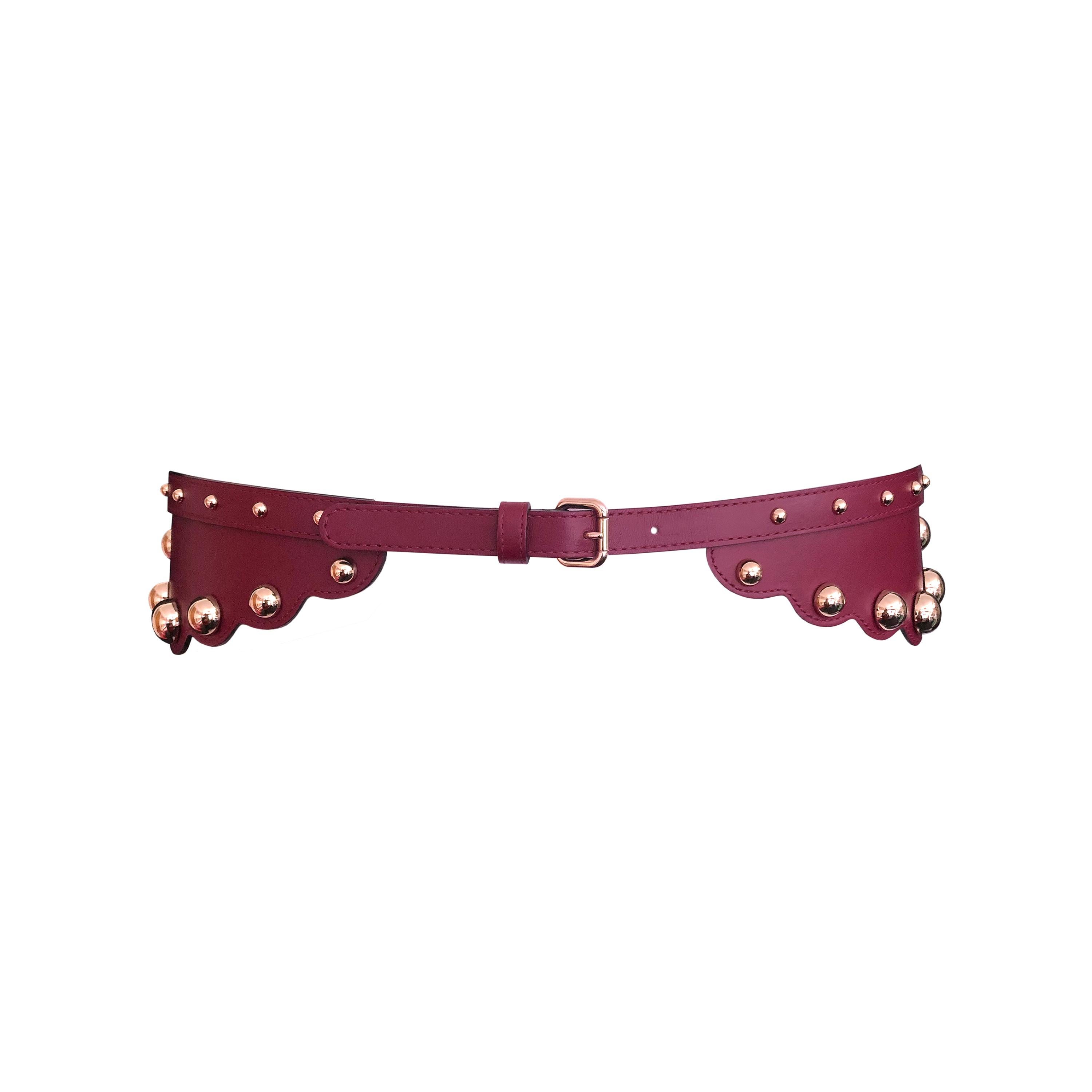 Valentino - Cintura in pelle - Rosso scuro + borchie in ottone - Nuova con etichetta In condizioni Nuovo in vendita a KENT, GB