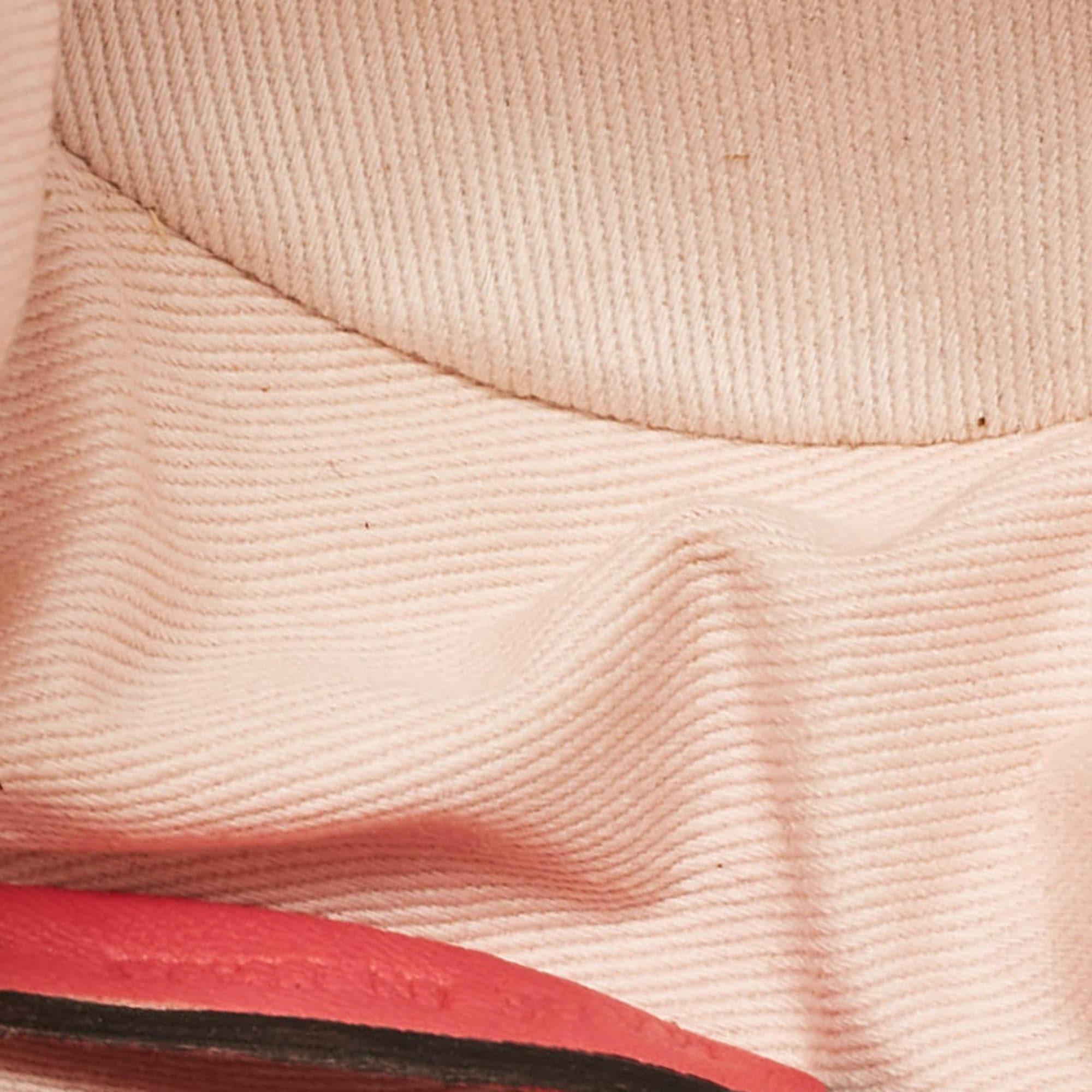 RED Valentino Multicolor Straw and Leather Daisy Round Chain Purse For Sale 3