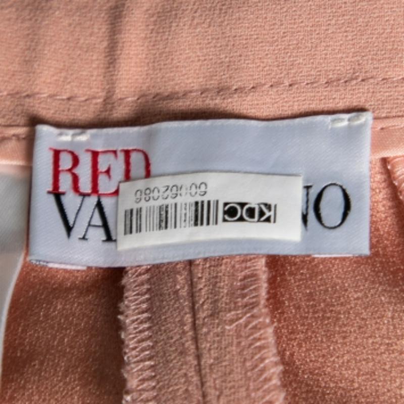 Valentino - Pantalon court en crêpe rose M Bon état - En vente à Dubai, Al Qouz 2
