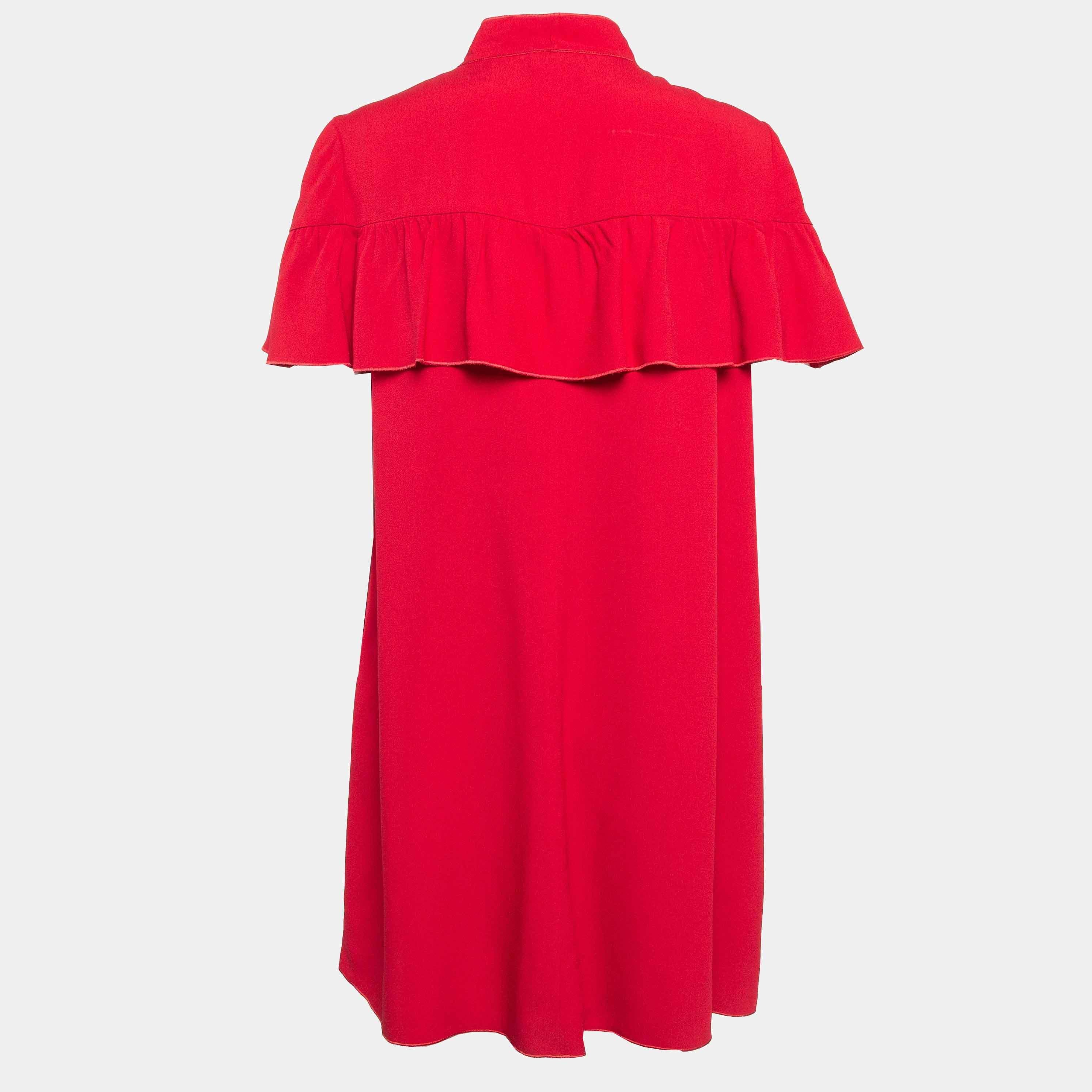 La finesse artistique et la silhouette féminine de cette robe de créateur témoignent du savoir-faire impeccable de la griffe en matière de confection. Il est cousu à l'aide de matériaux de qualité, a une bonne coupe et peut être facilement stylisé