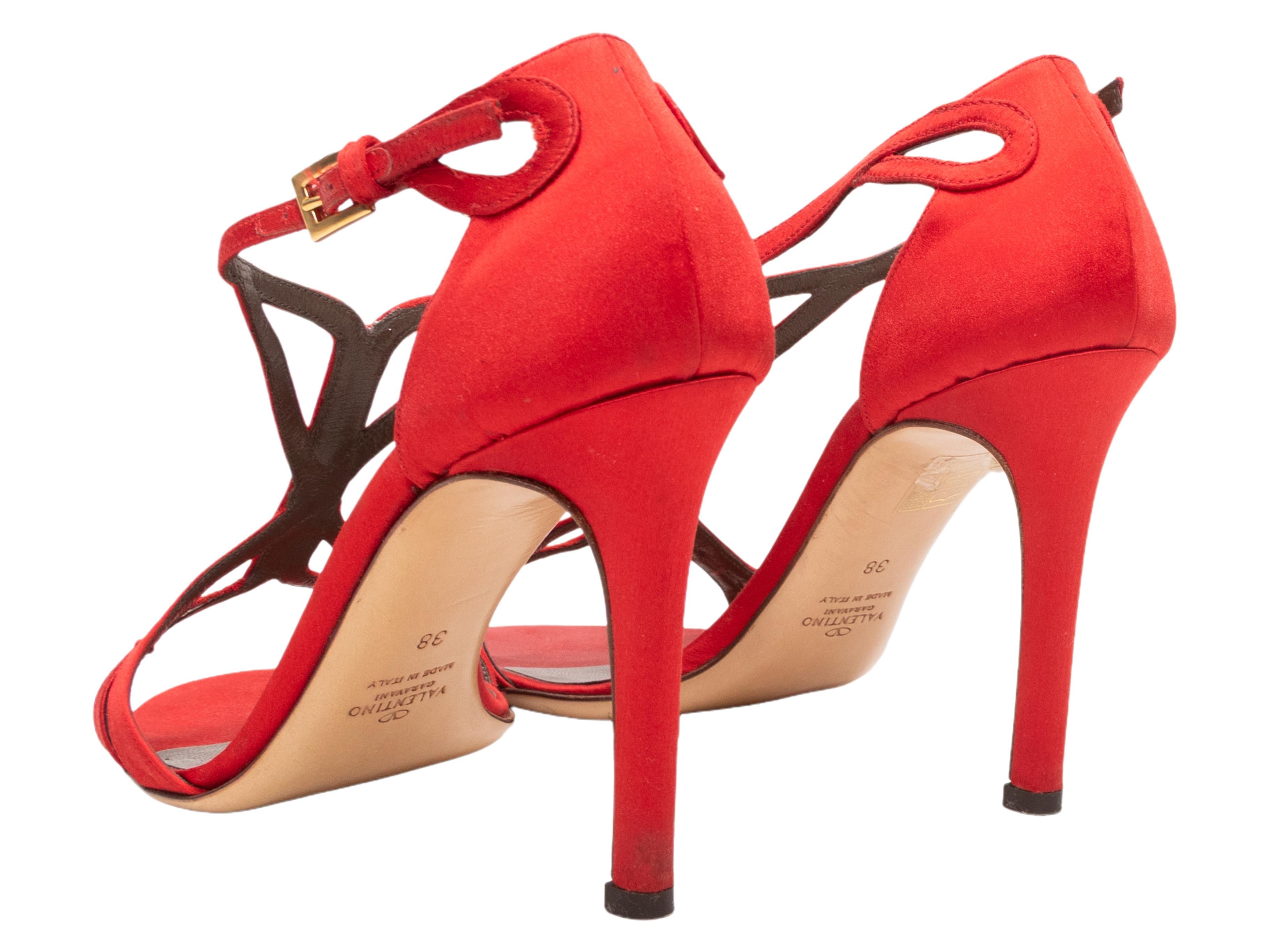 Sandales à talons rouges Valentino Taille 38.5 Bon état - En vente à New York, NY