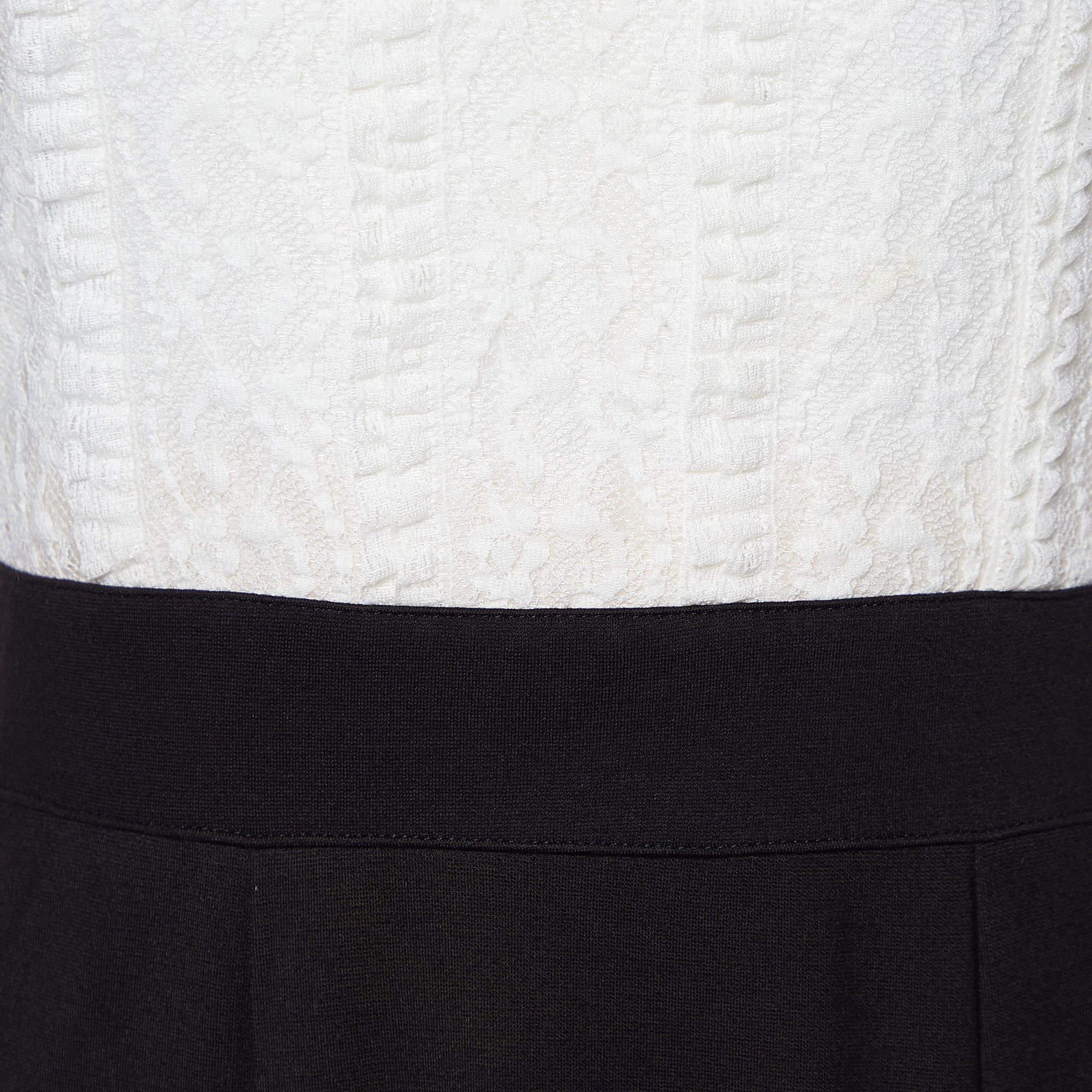 RED Valentino Weißes Minikleid aus Spitze und schwarzem Jersey S (Grau) im Angebot