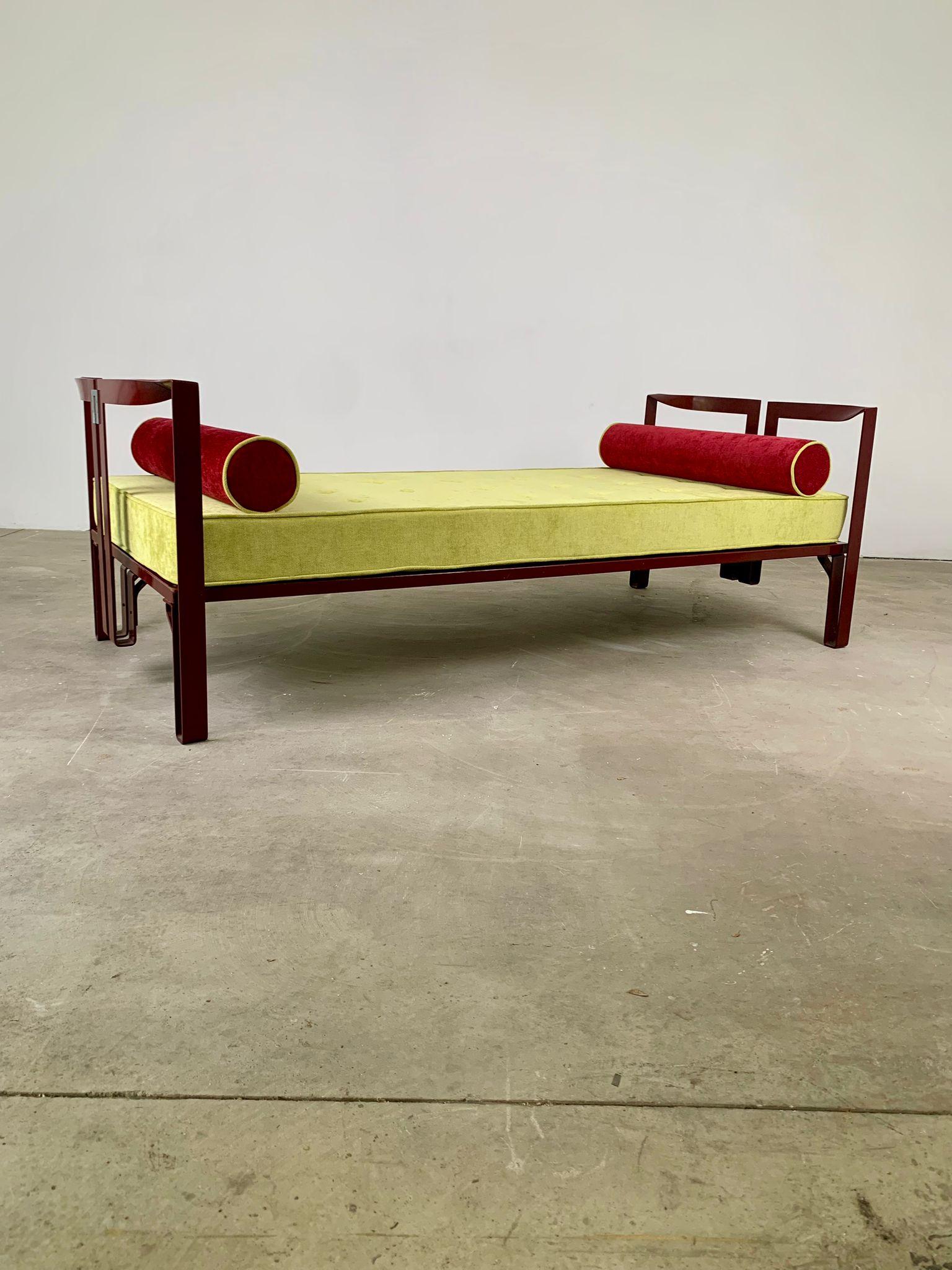 Italian Lit simple Vanessa rouge de Tobia Scarpa pour Simon, Italie, années 1960 en vente