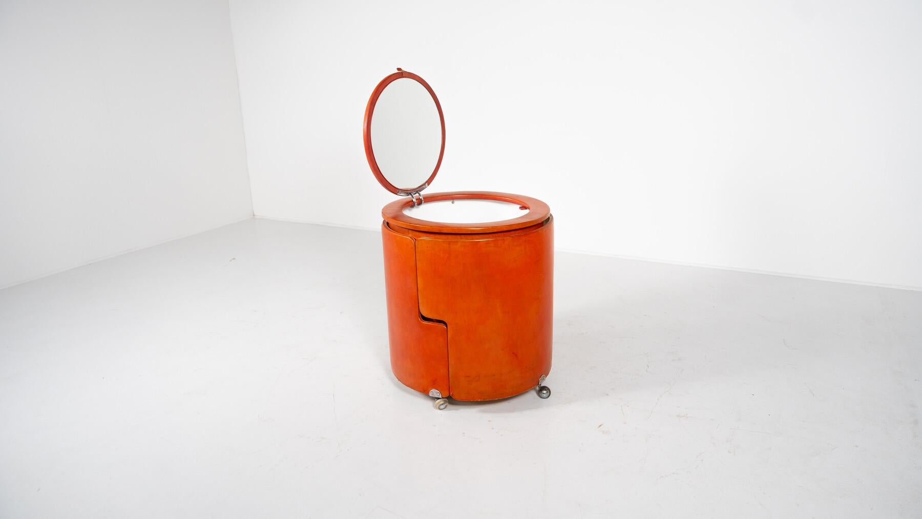 Vanity Mod. rouge Dilly Daily de Luigi Massoni pour Poltrona Frau, 1968 13