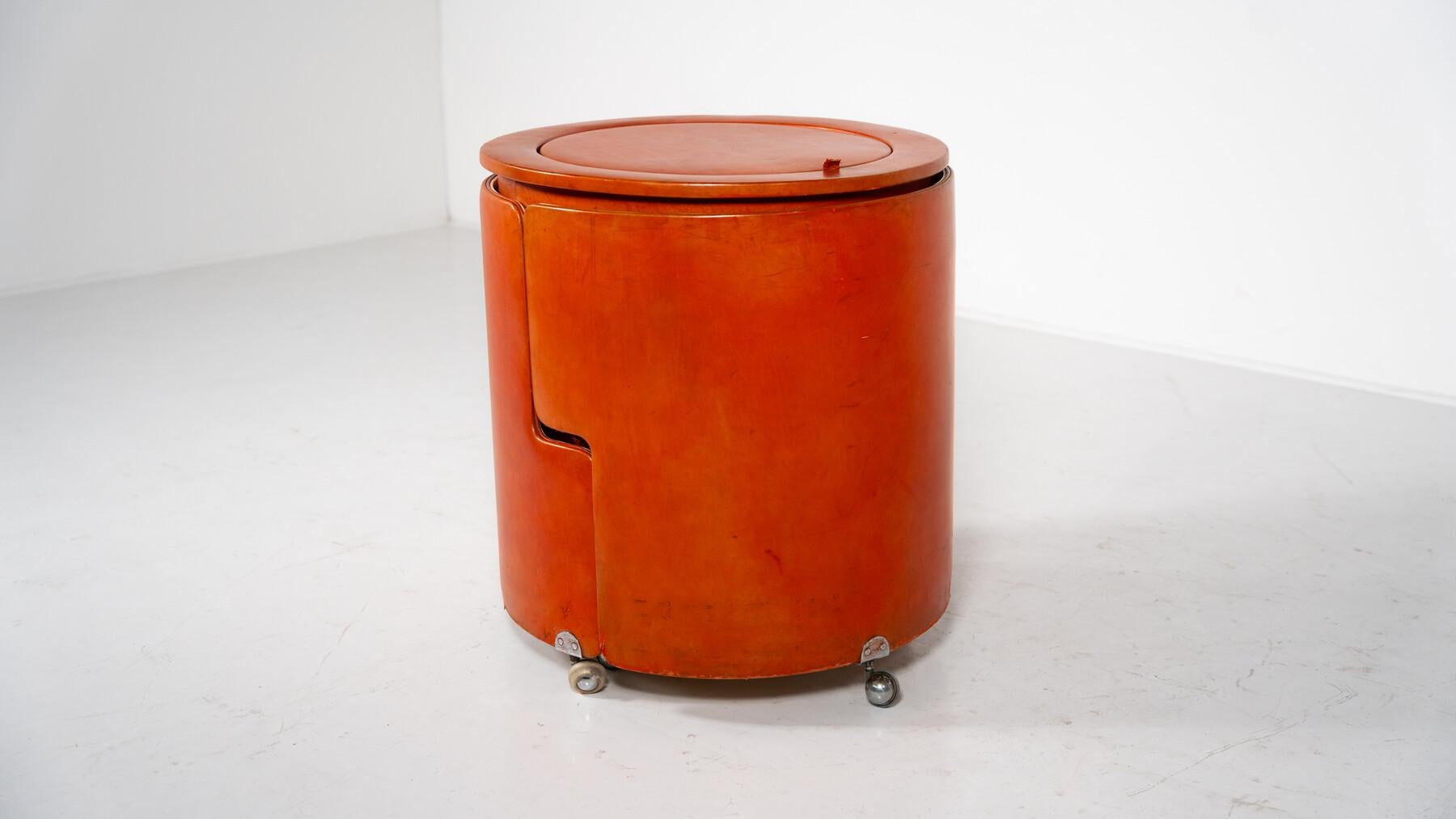 Vanity Mod. rouge Dilly Daily de Luigi Massoni pour Poltrona Frau, 1968 Bon état à Brussels, BE
