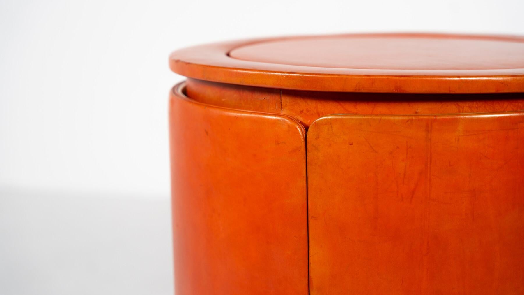 Milieu du XXe siècle Vanity Mod. rouge Dilly Daily de Luigi Massoni pour Poltrona Frau, 1968