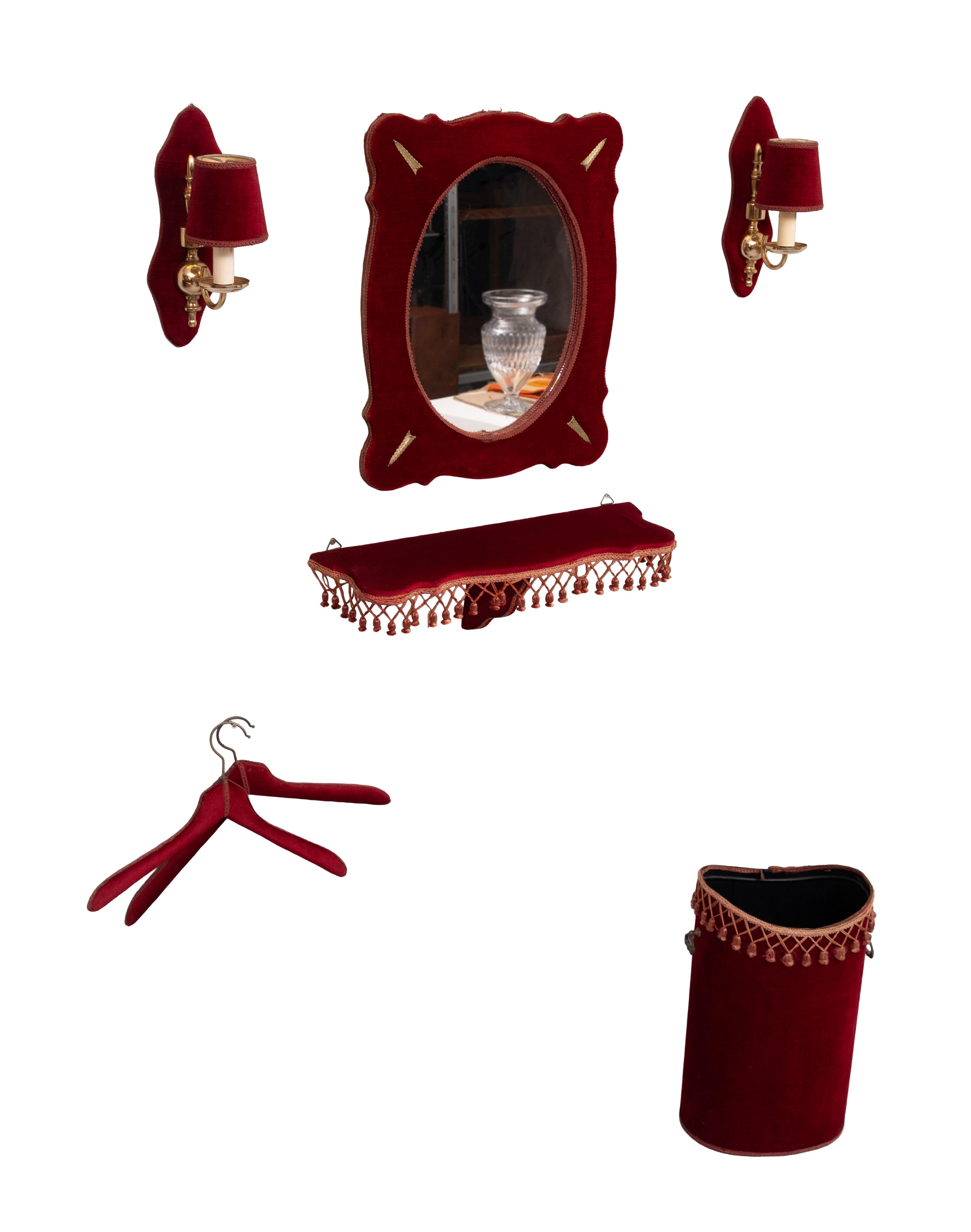 Set da sala in velluto rosso 7 pezzi 1960s in vendita 1