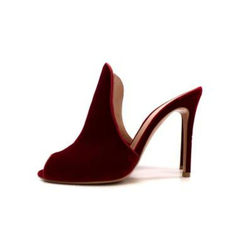 Red Velvet Aramis Mules In Good Condition For Sale In London, GB