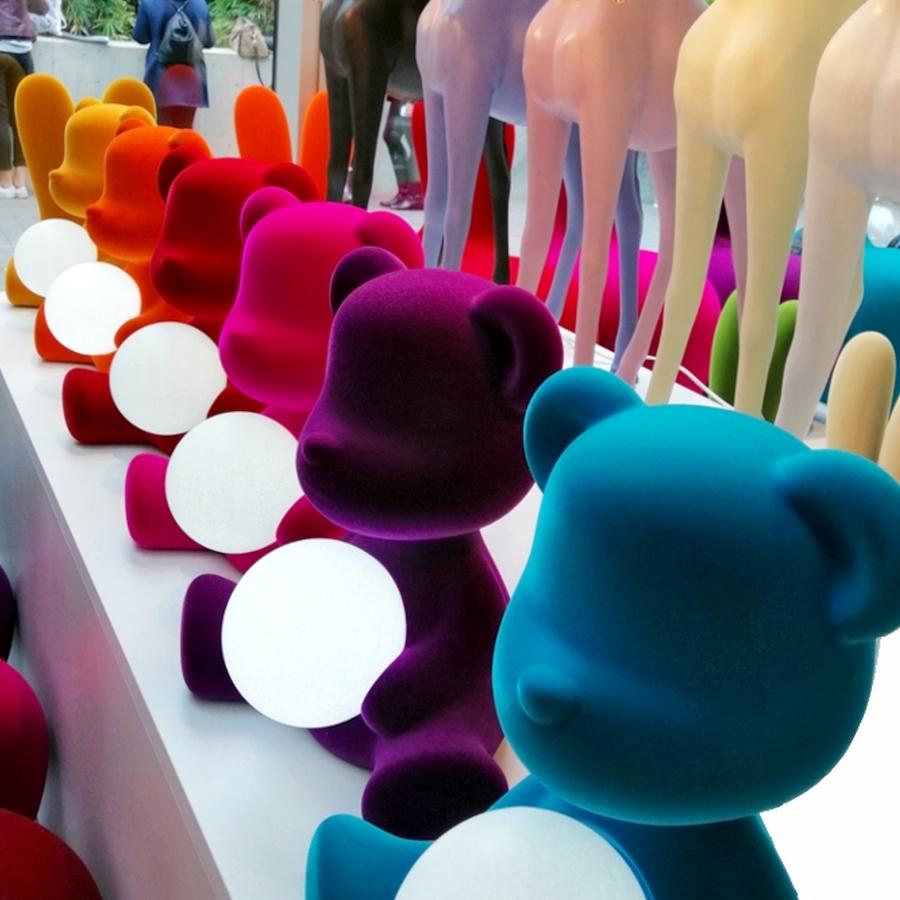 XXI secolo e contemporaneo Lampada orsetto in velluto rosso con LED di Stefano Giovannoni, Made in Italy in vendita