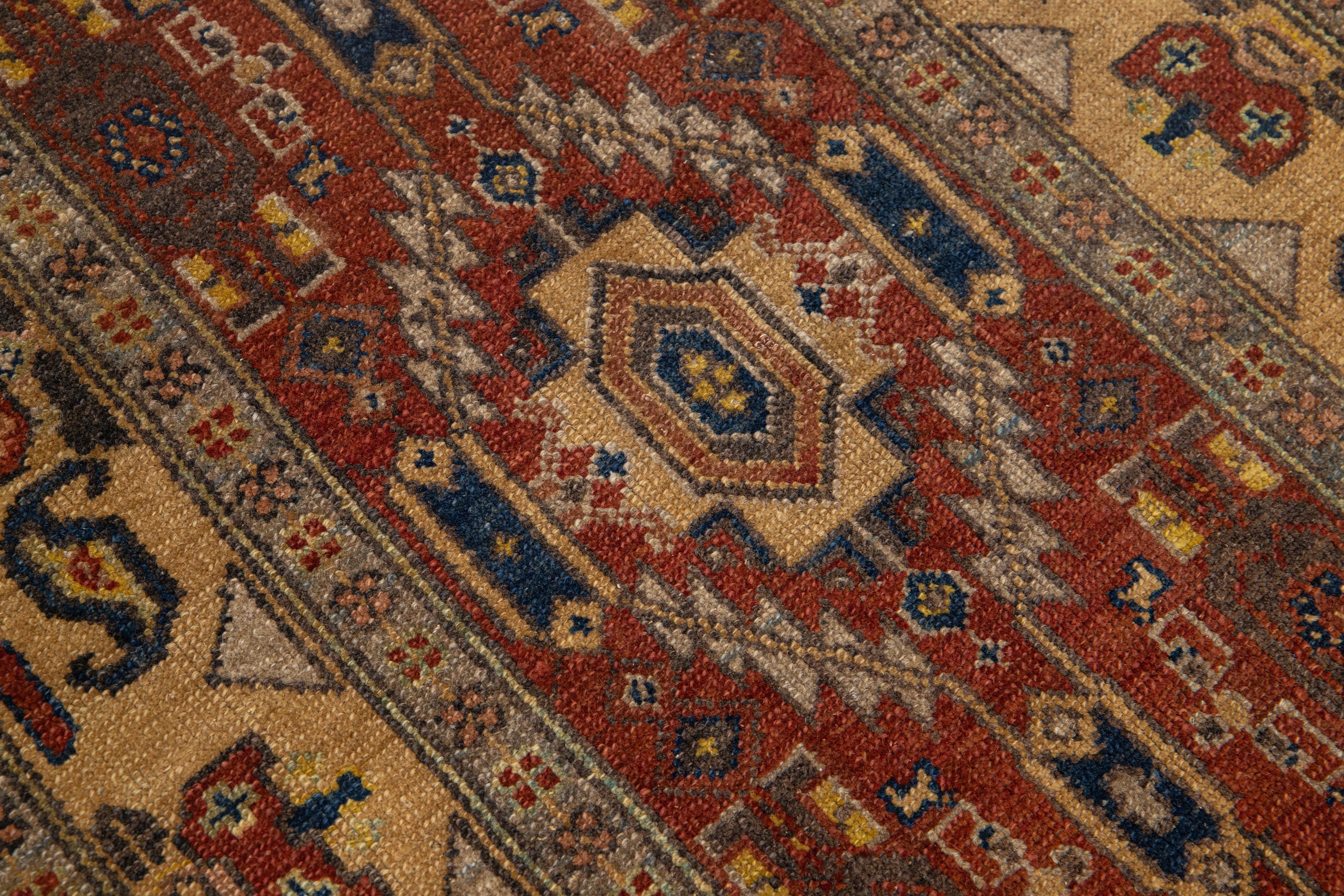 Roter Vintage-Läufer aus Bakshaeish-Wolle mit Stammesmuster (Islamisch) im Angebot