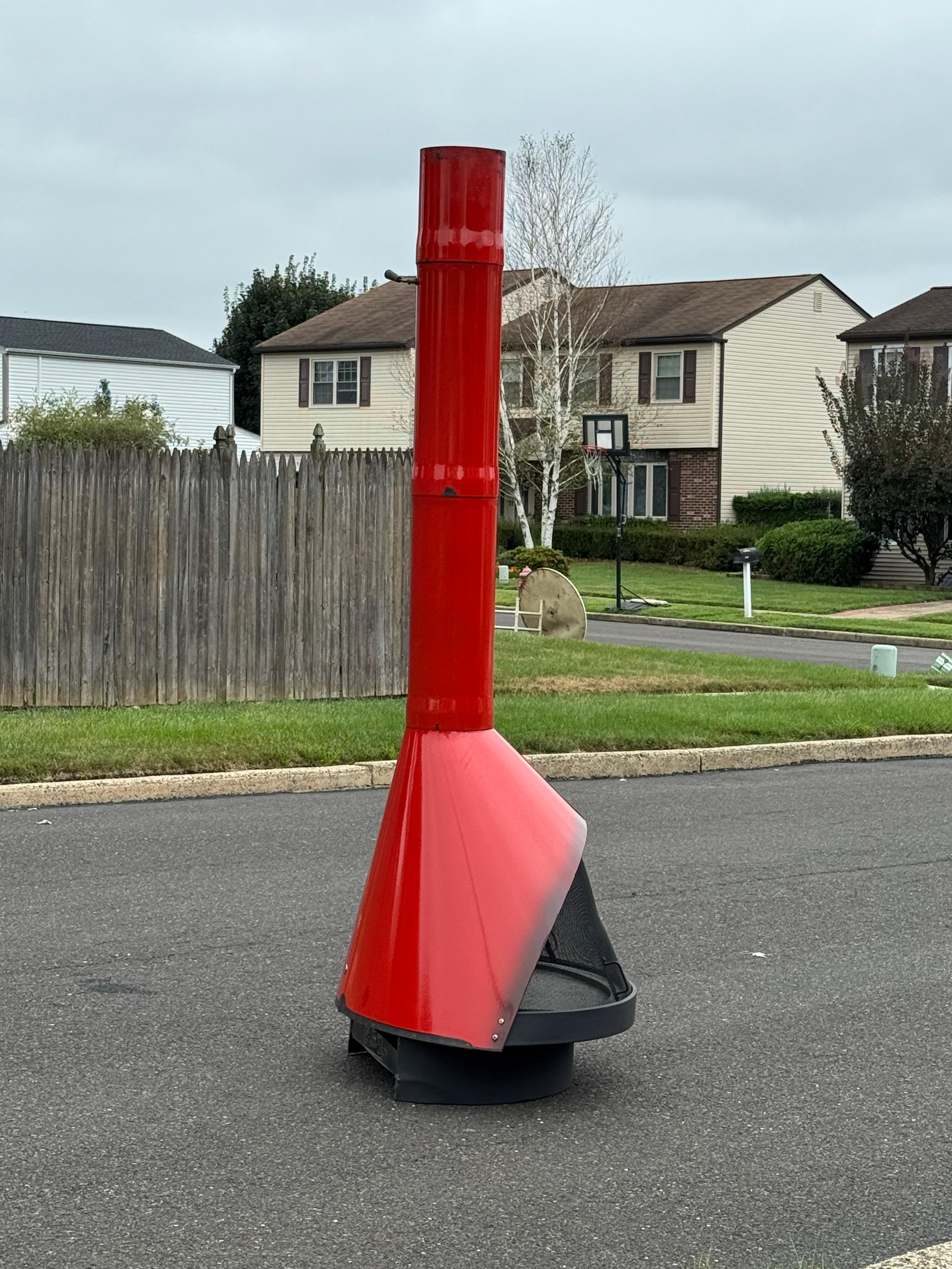 Estufa Chimenea de Leña Cónica Vintage Roja de Temco Estadounidense en venta
