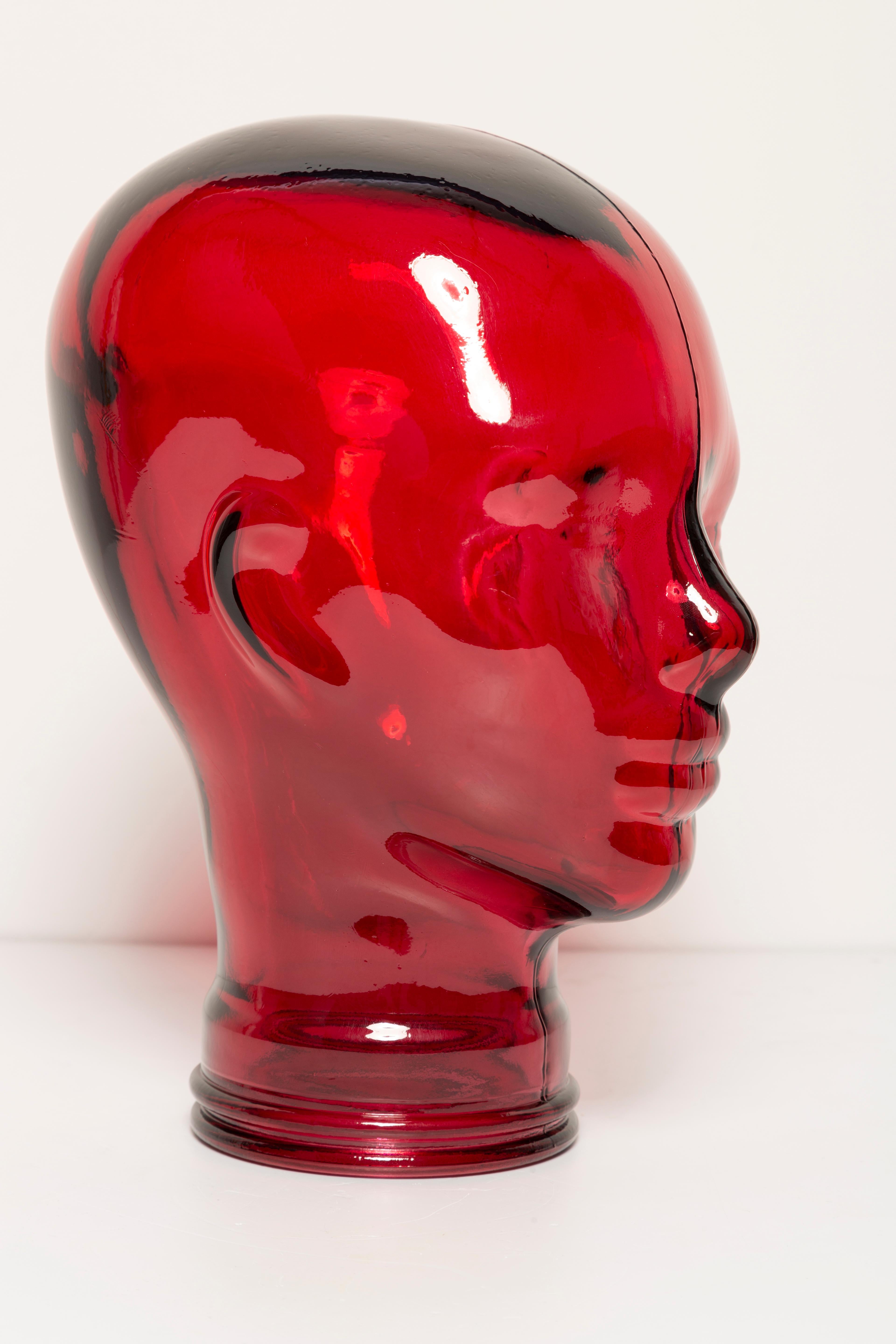 Allemand Sculpture de tête de mannequin décorative en verre rouge vintage, 1970, Allemagne en vente