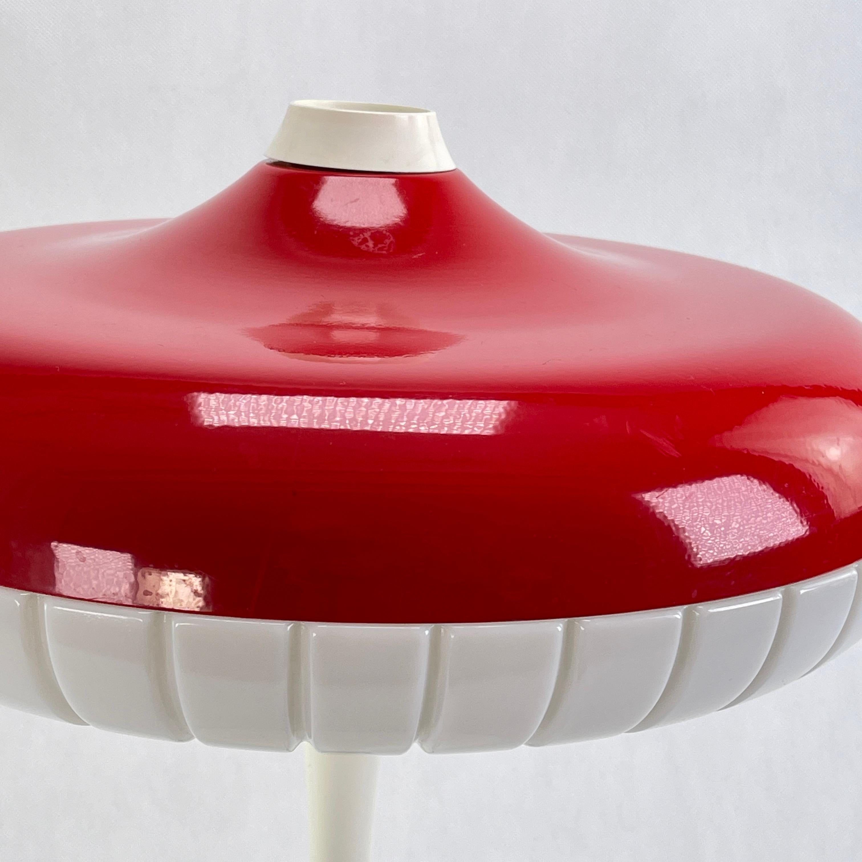Red Vintage Mushroom Desk Lamp from Siemens, Modell Siform, 1960s For Sale 3