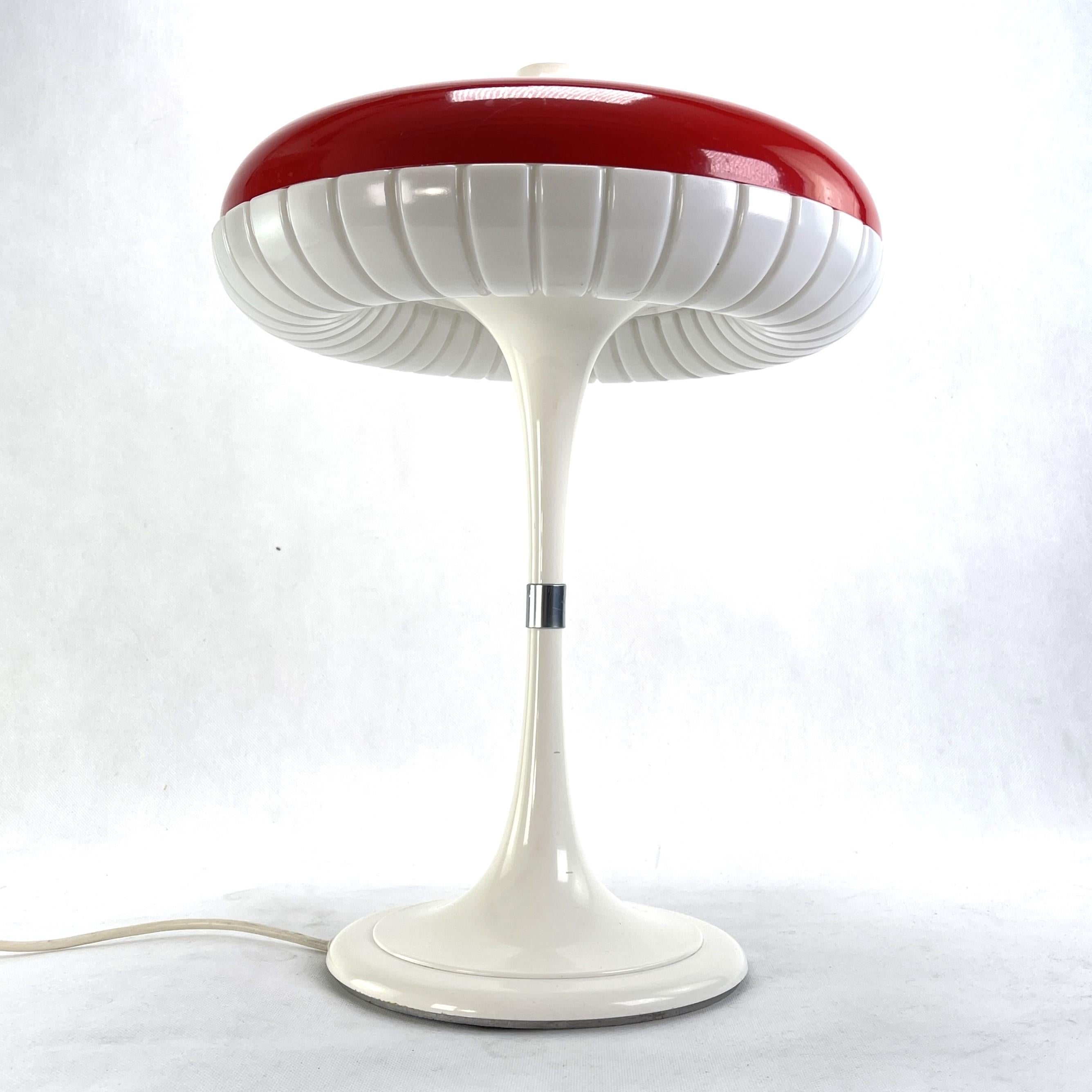 German Red Vintage Mushroom Desk Lamp from Siemens, Modell Siform, 1960s For Sale