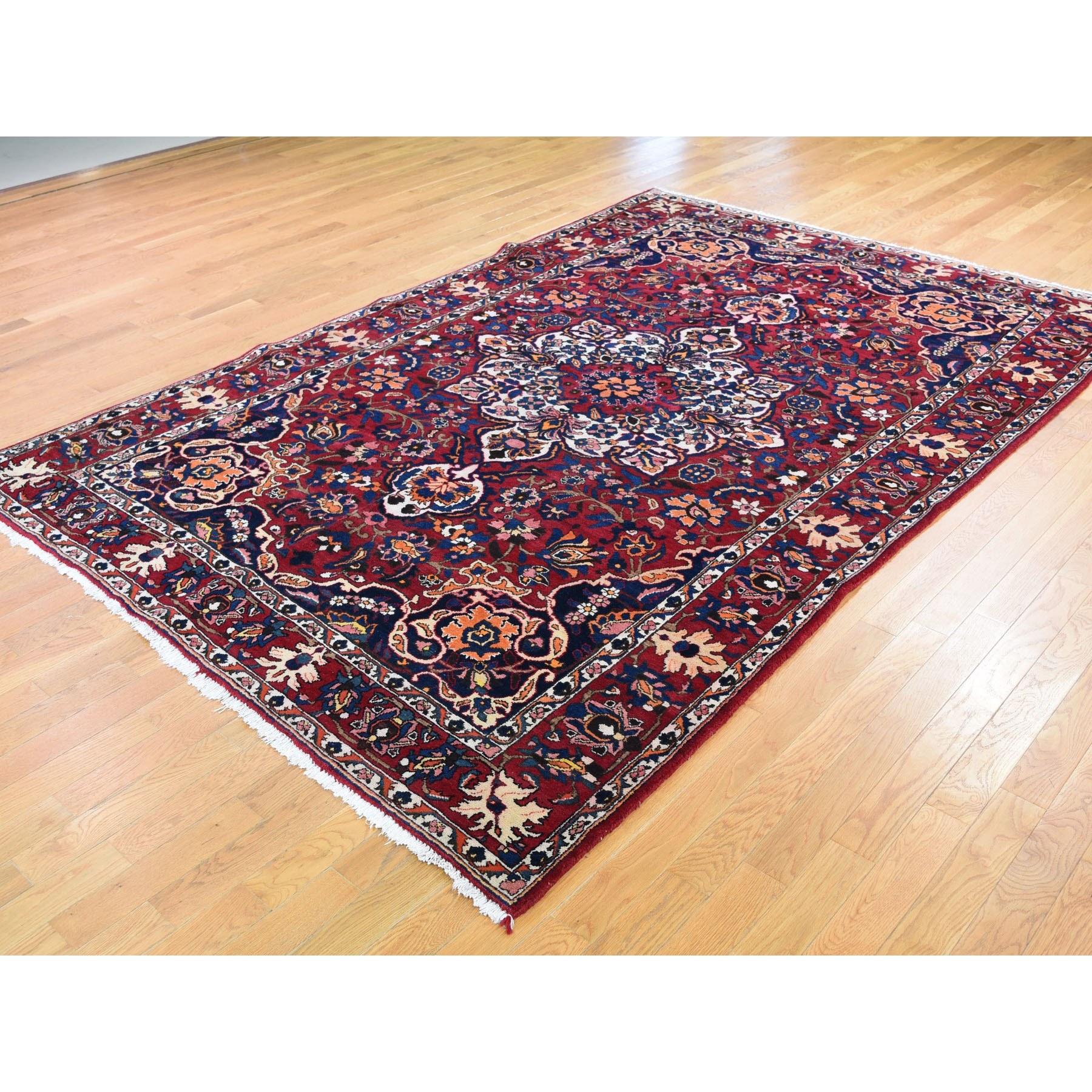 Hand-Knotted Red Vintage Persian Bakhtiari Exc Condition Pure Wool Hand Knotted Oriental Rug