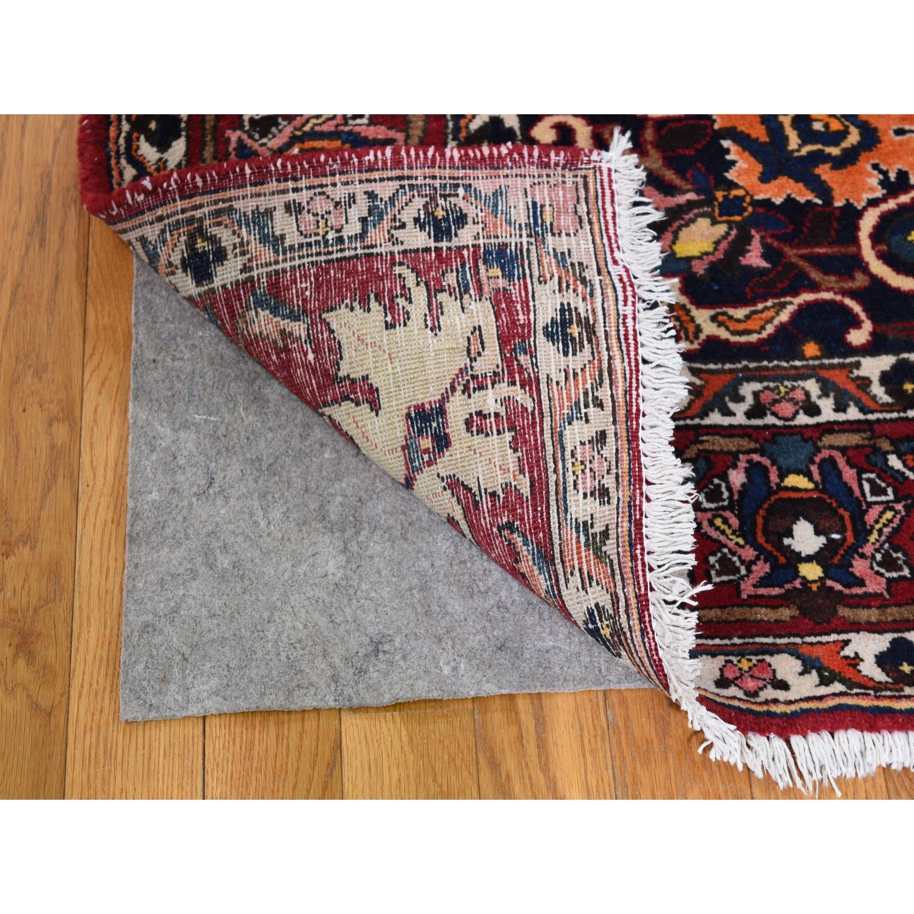 Red Vintage Persian Bakhtiari Exc Condition Pure Wool Hand Knotted Oriental Rug In Good Condition In Carlstadt, NJ