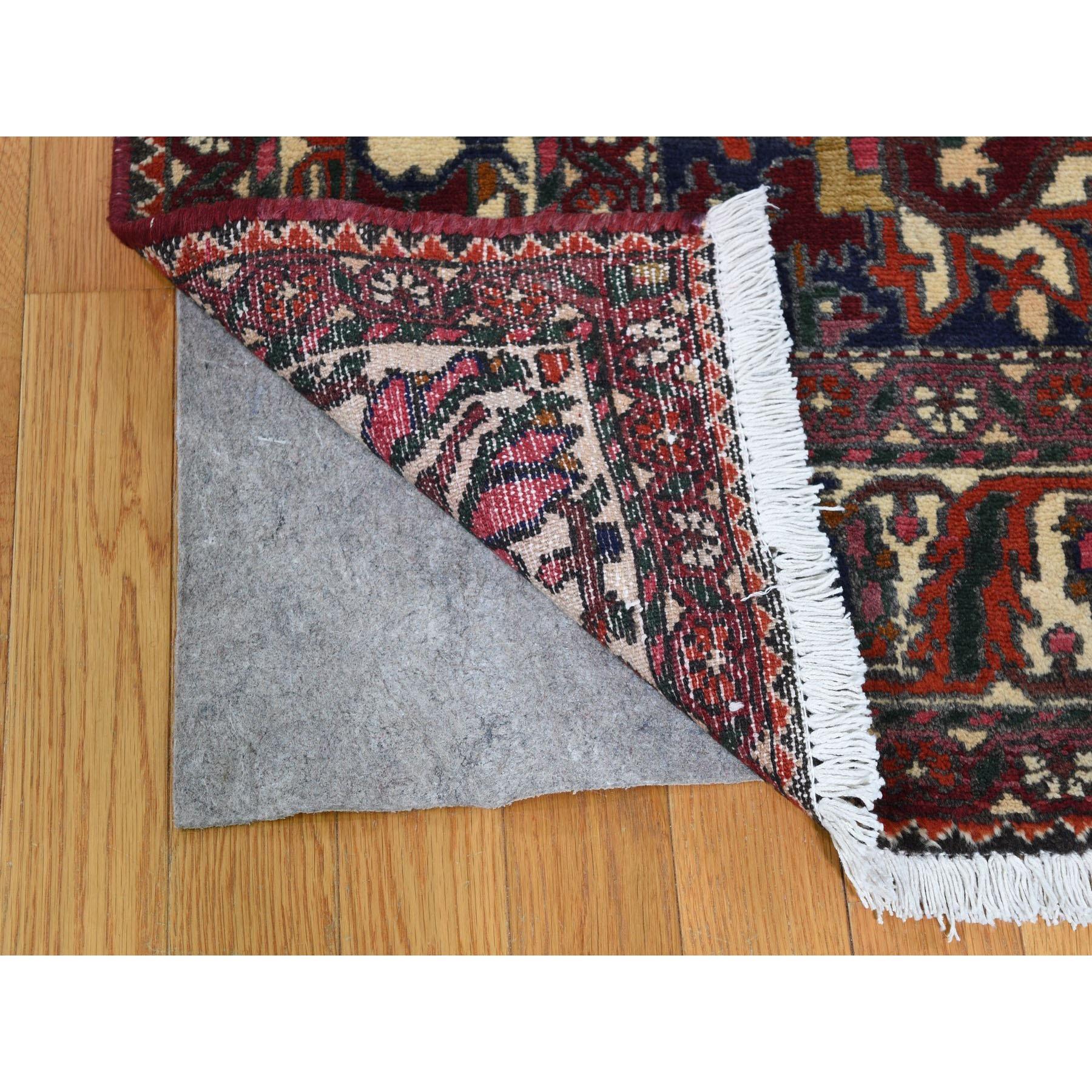 Red Vintage Persian Bakhtiari Exc Condition Pure Wool Hand Knotted Oriental Rug In Good Condition In Carlstadt, NJ